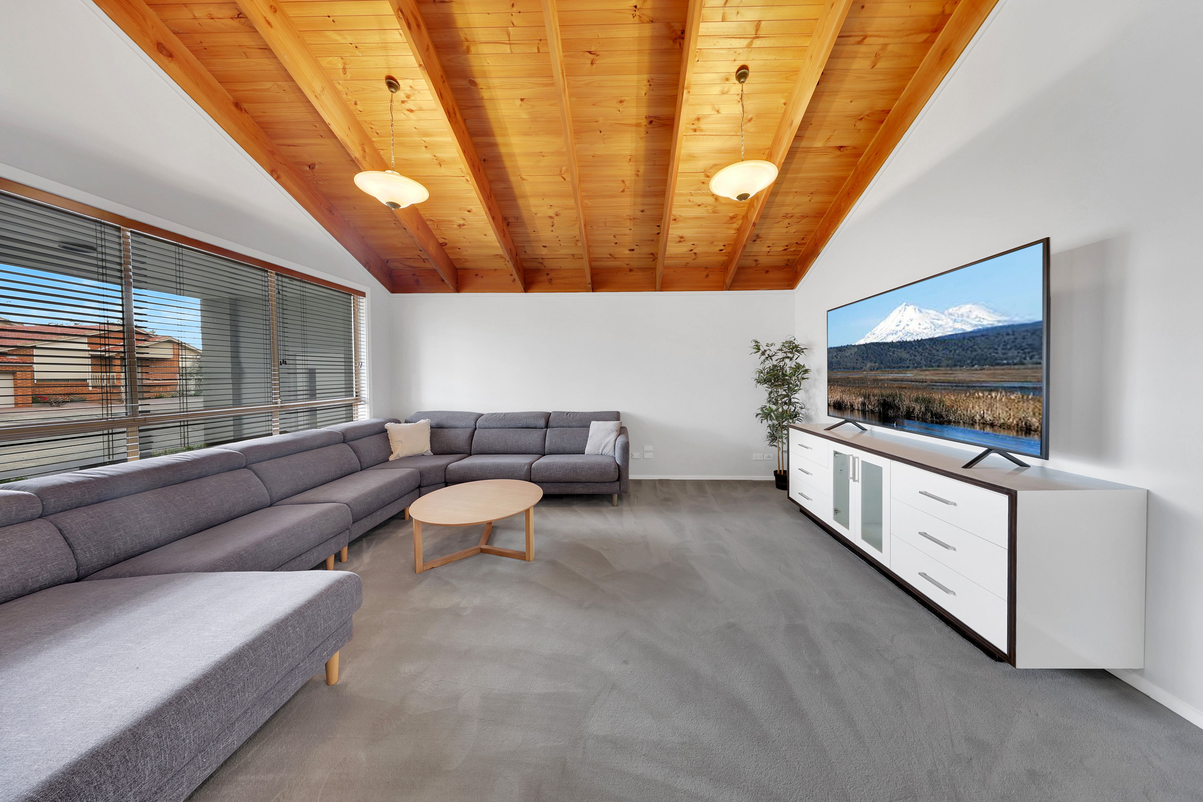 72 Woolnough Drive, Mill Park, VIC 3082