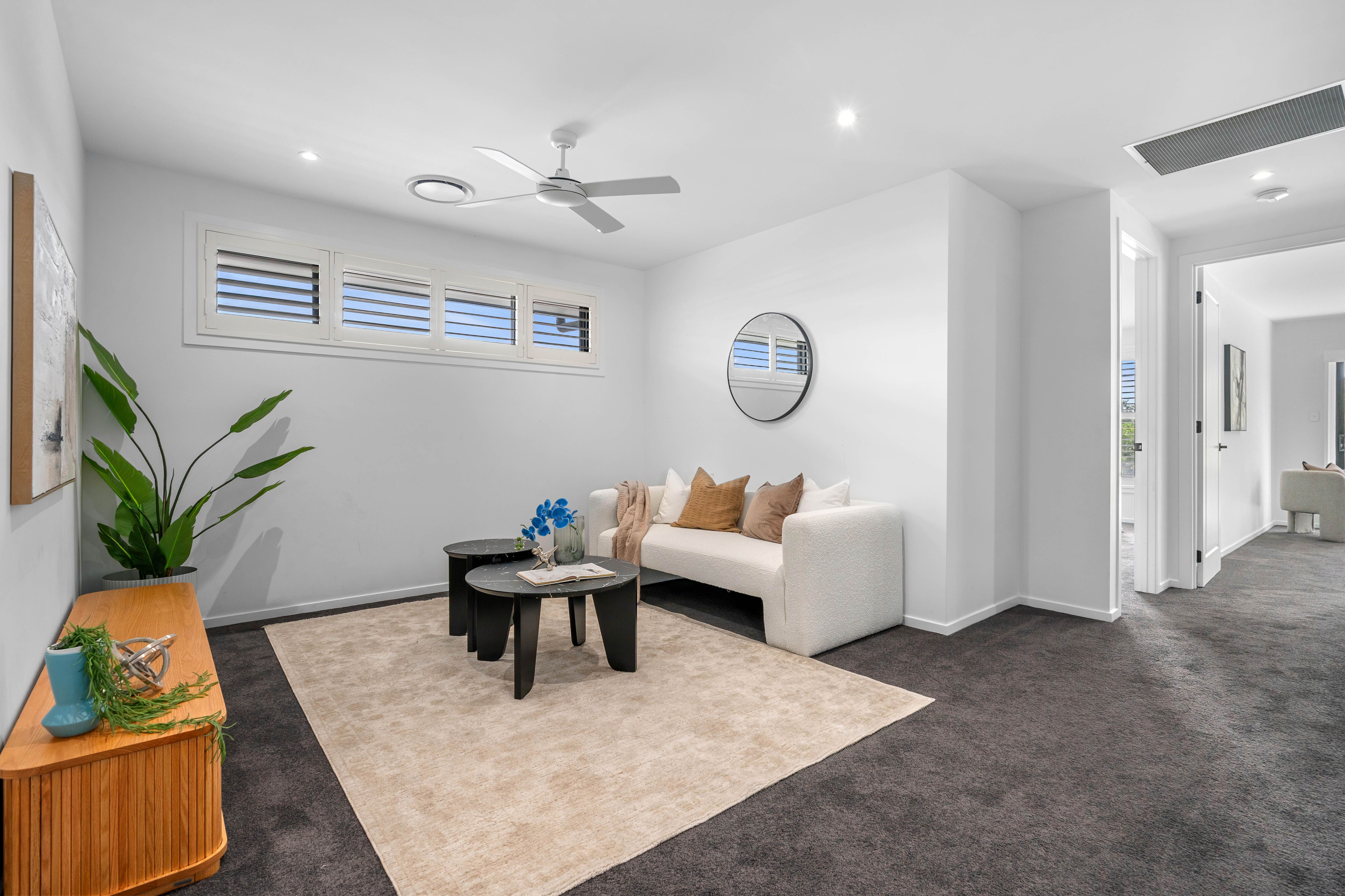 25 Chuter Avenue — photo 8 of 15