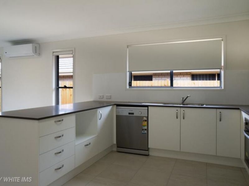 65 Milbrook Crescent, Pimpama, QLD 4209