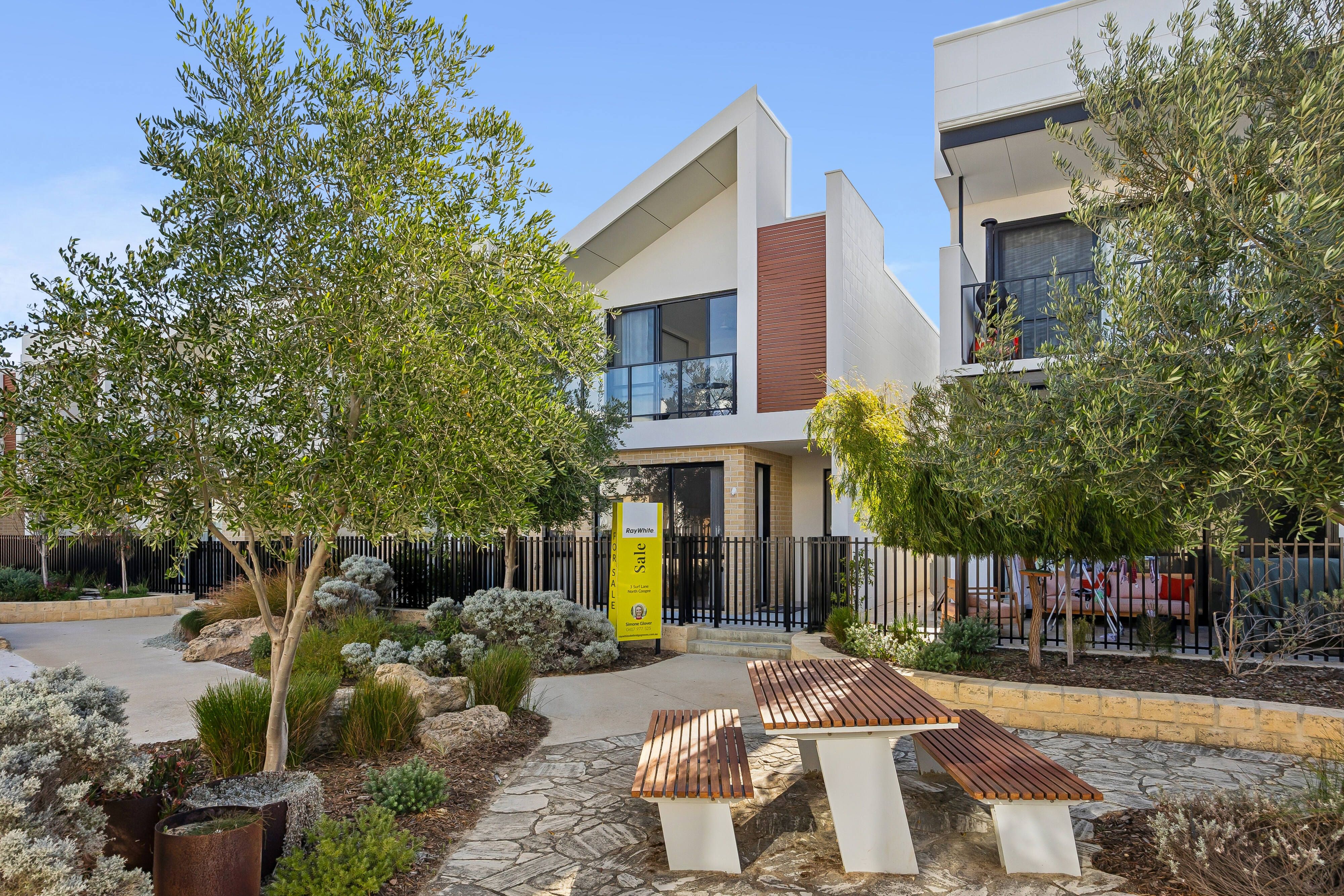 3 Surf Lane, North Coogee, WA 6163