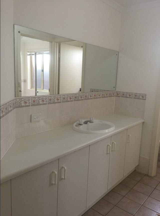 34 Hampton Drive — photo 5 of 8