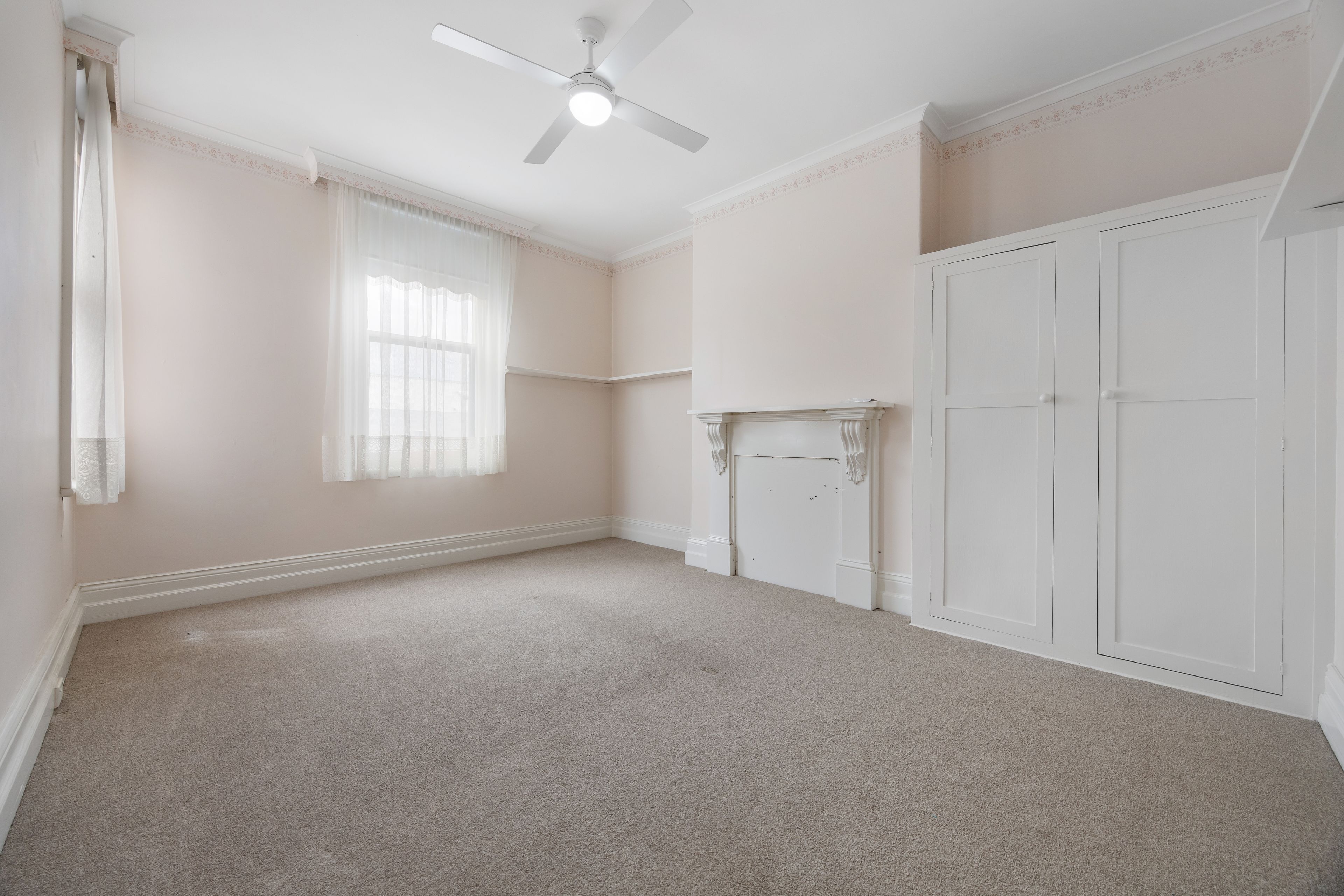 1307 Sturt Street — photo 11 of 15