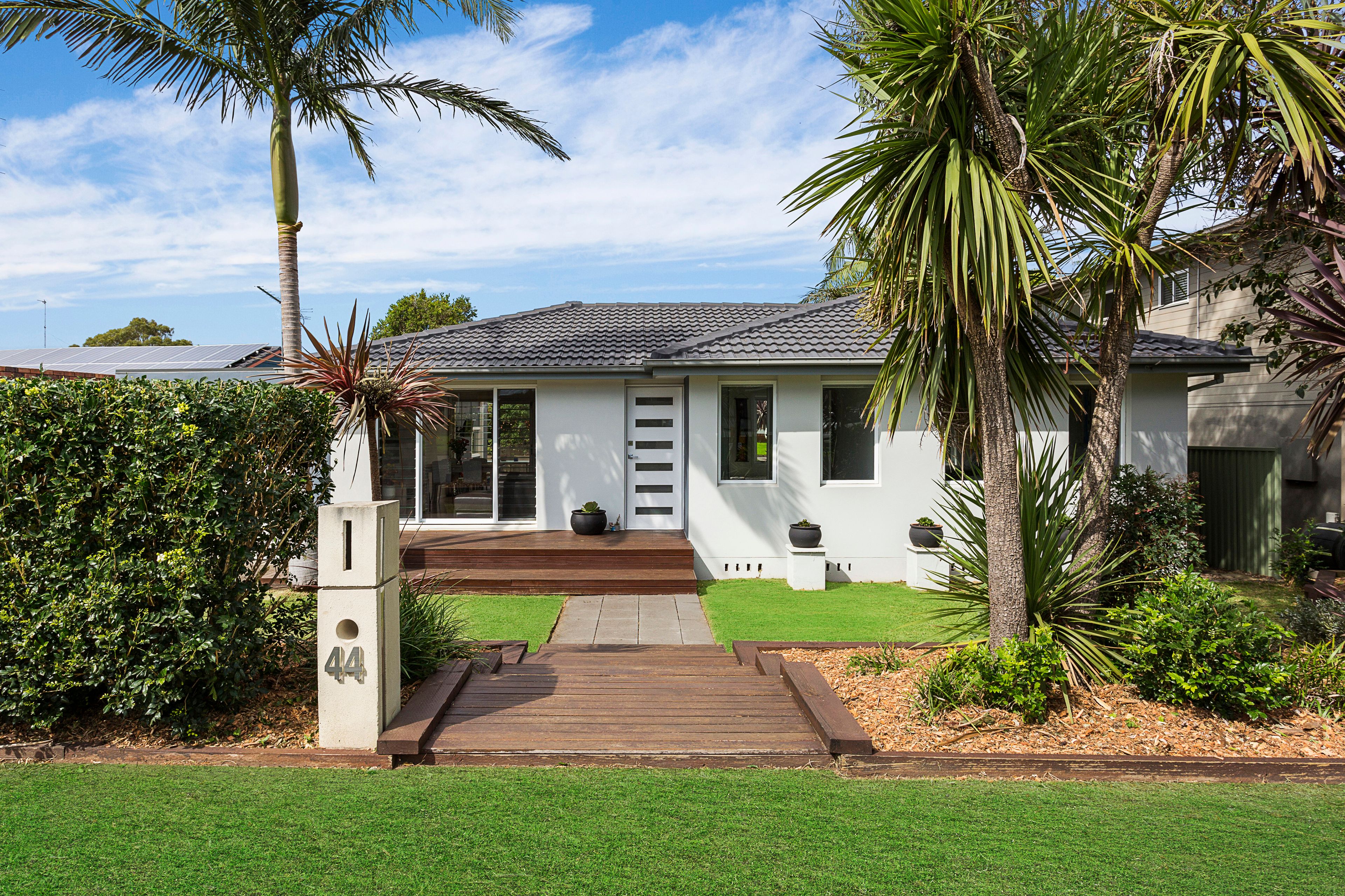 44 Kiarama Avenue