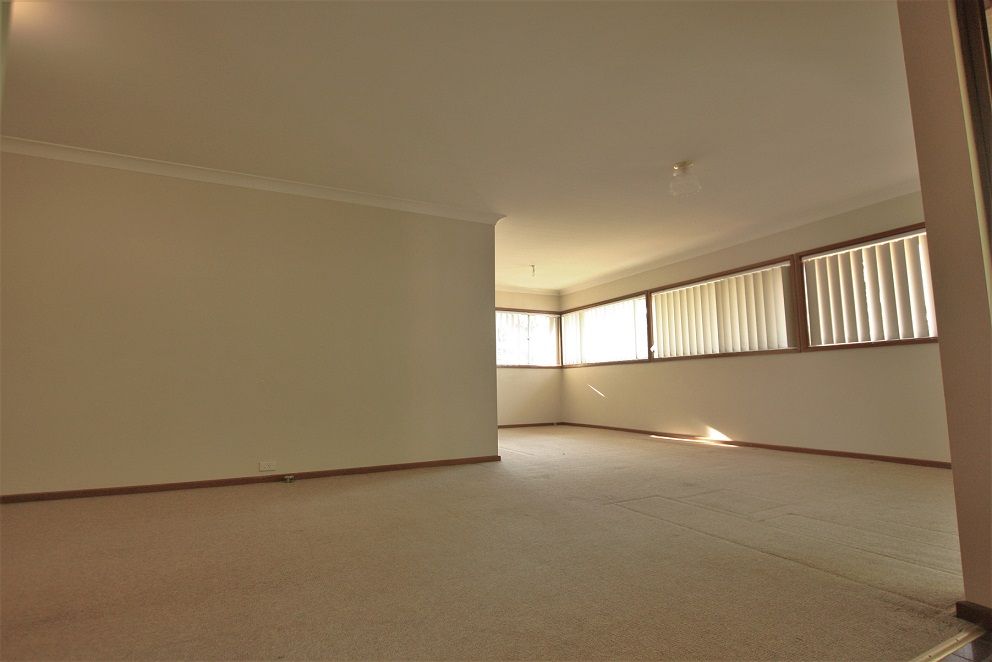 9 Merino Drive, Elderslie, NSW 2570