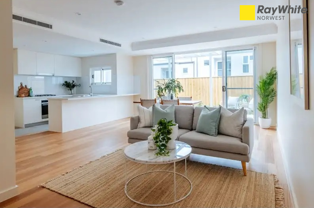 31 Chloe Circuit, NORWEST, NSW 2153