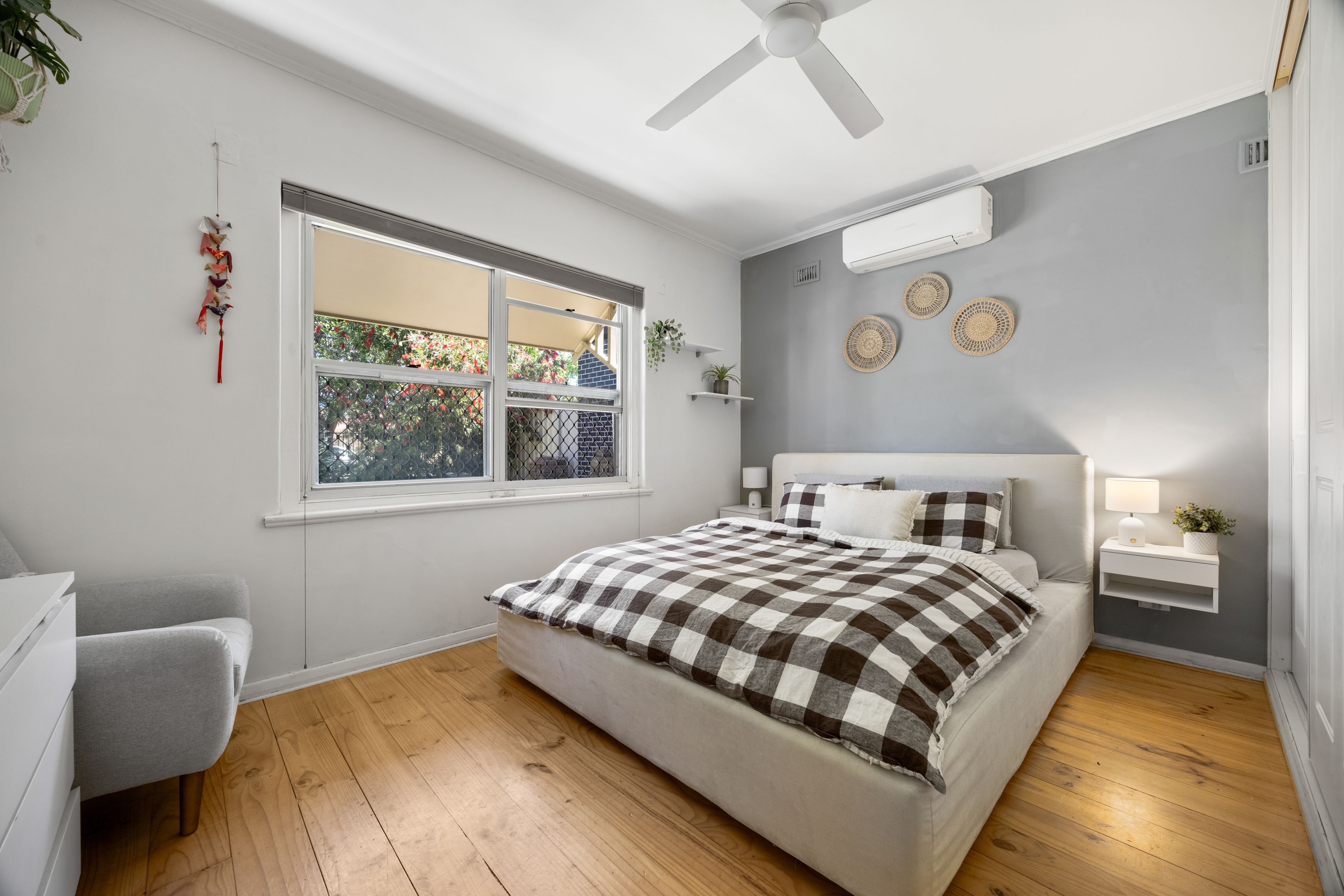 77 White Avenue — photo 7 of 13