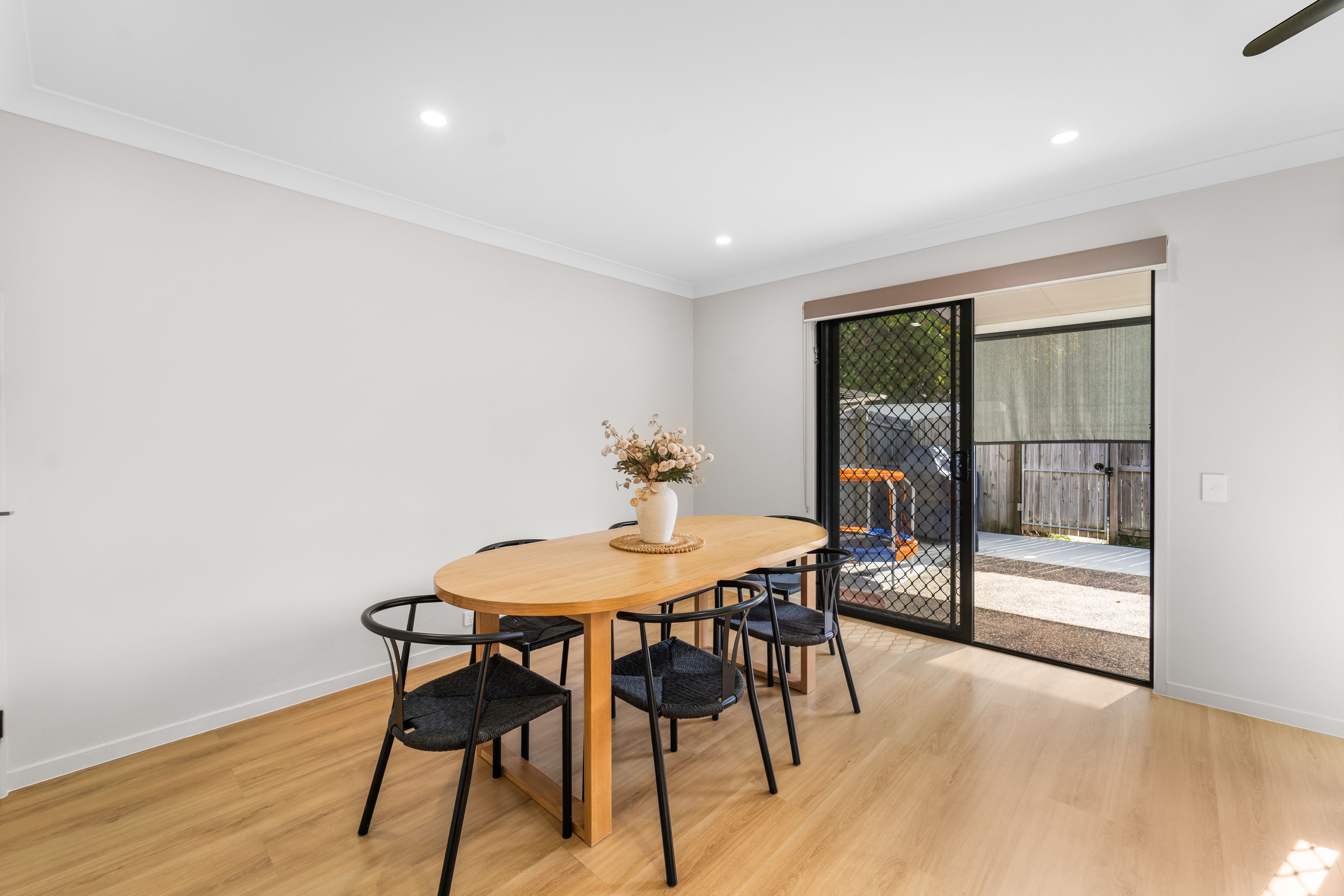 45/11 Tesch Road — photo 3 of 15