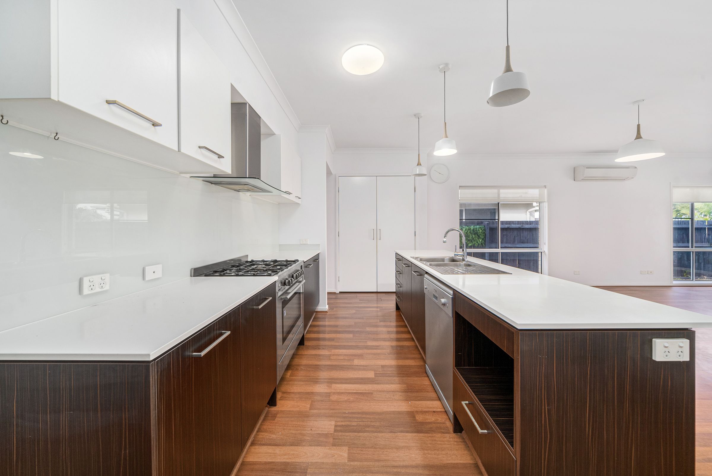 27 Daintree Circuit, North Lakes, QLD 4509