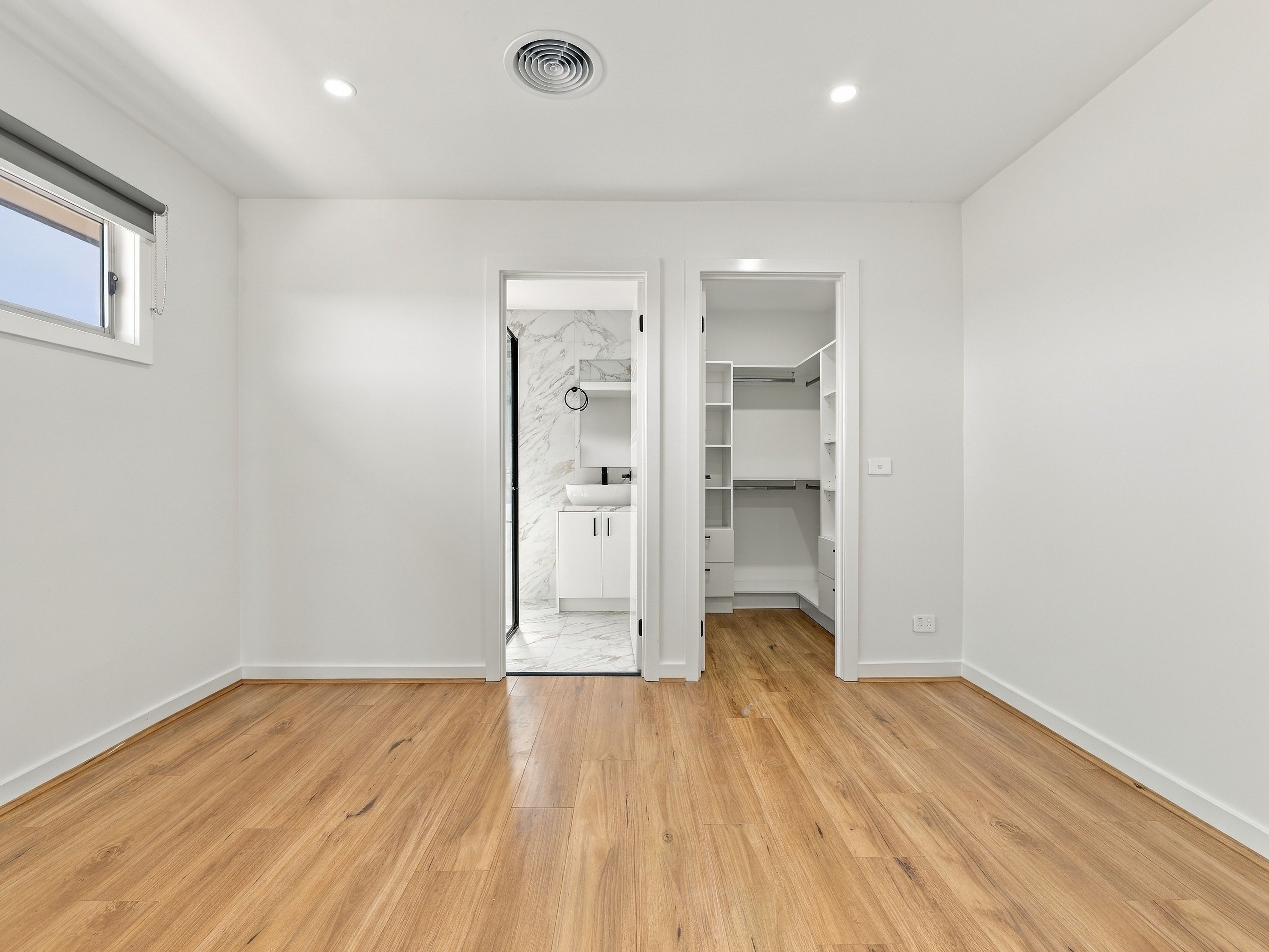 1/10 Davern Court — photo 14 of 27