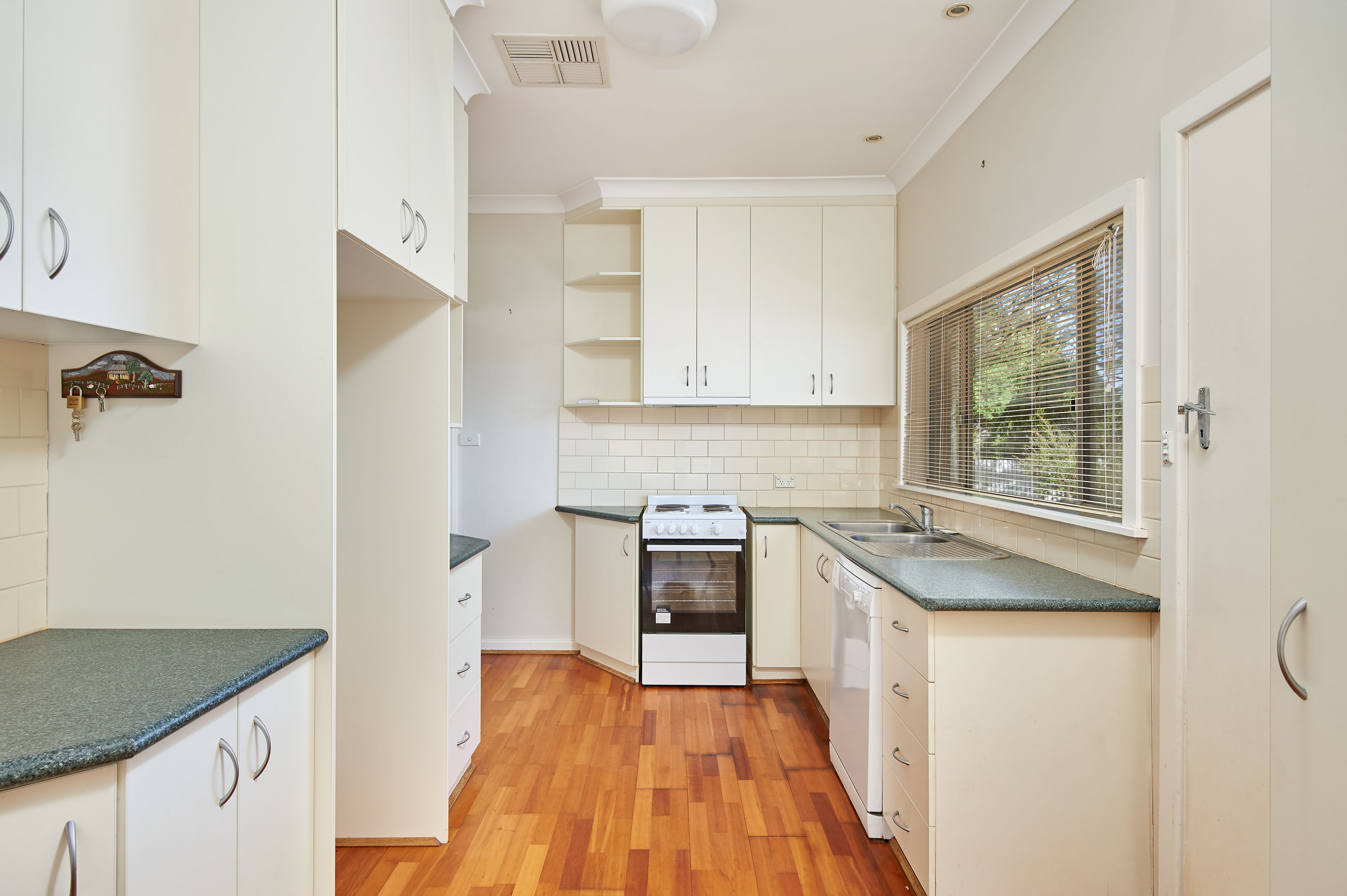 44 Mann Street, Coolamon, NSW 2701