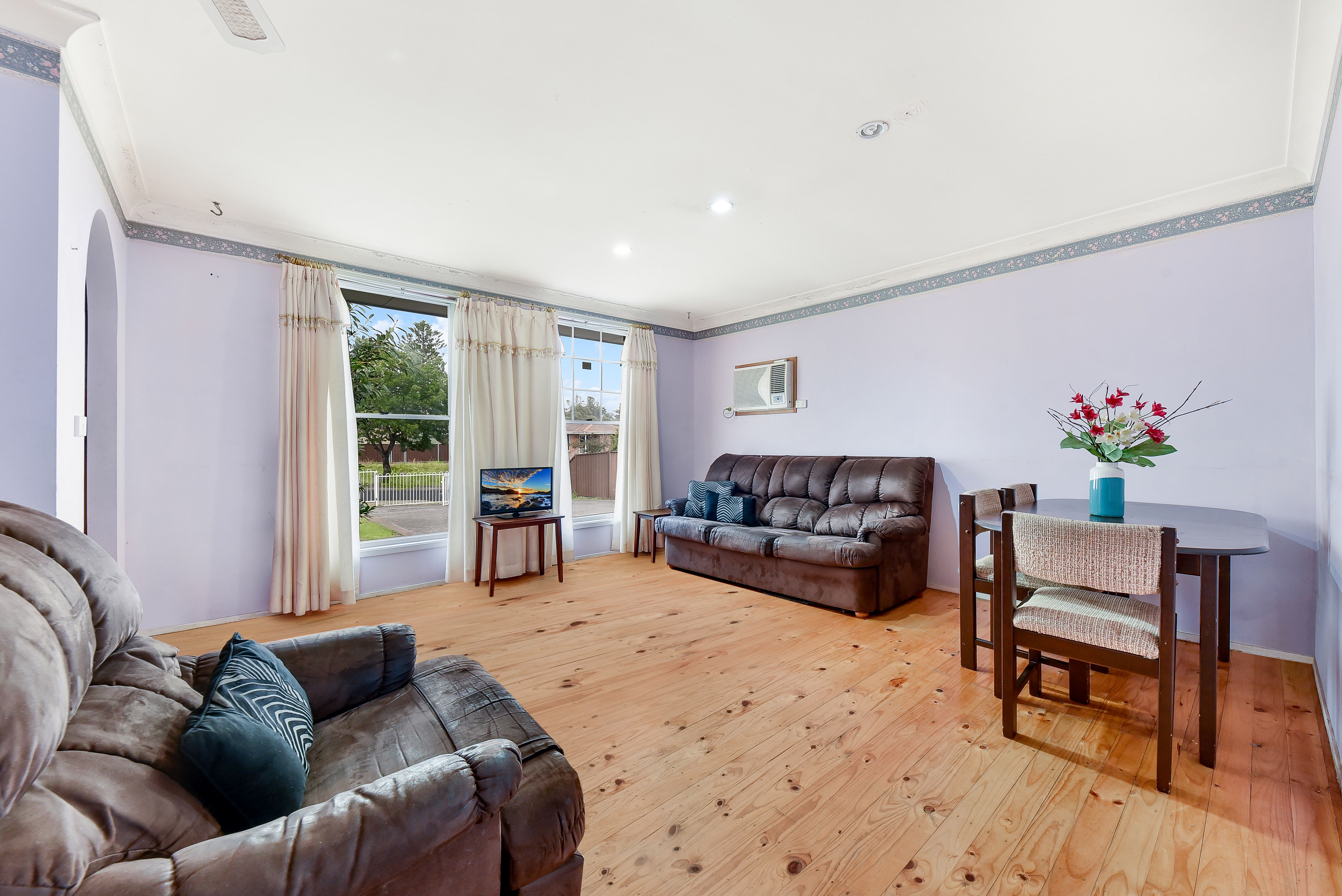 63 Clifford Crescent, Ingleburn, NSW 2565