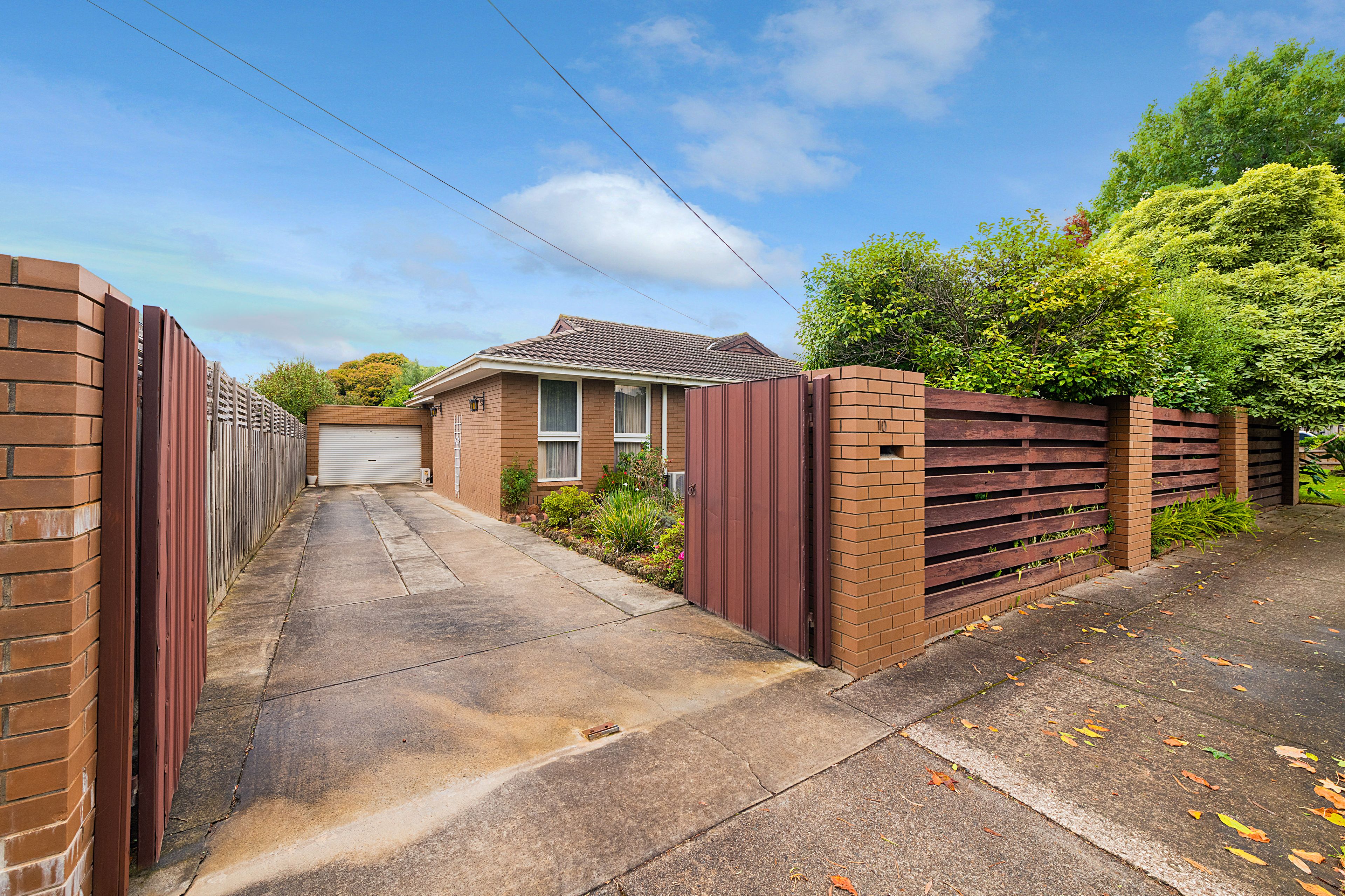 10 Greenock Crescent, Wantirna VIC 3152