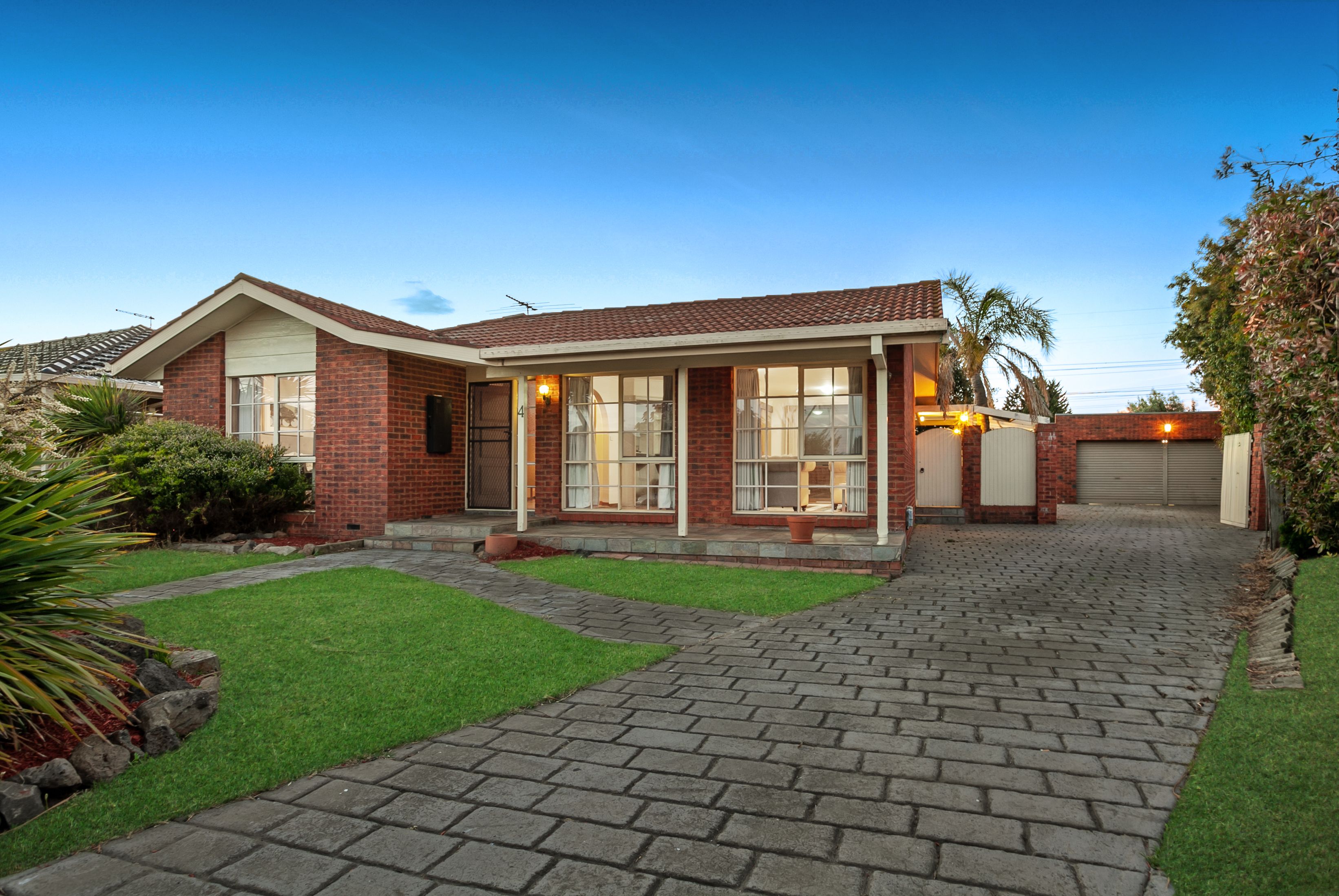 4 Wallace Place, Mill Park, VIC 3082
