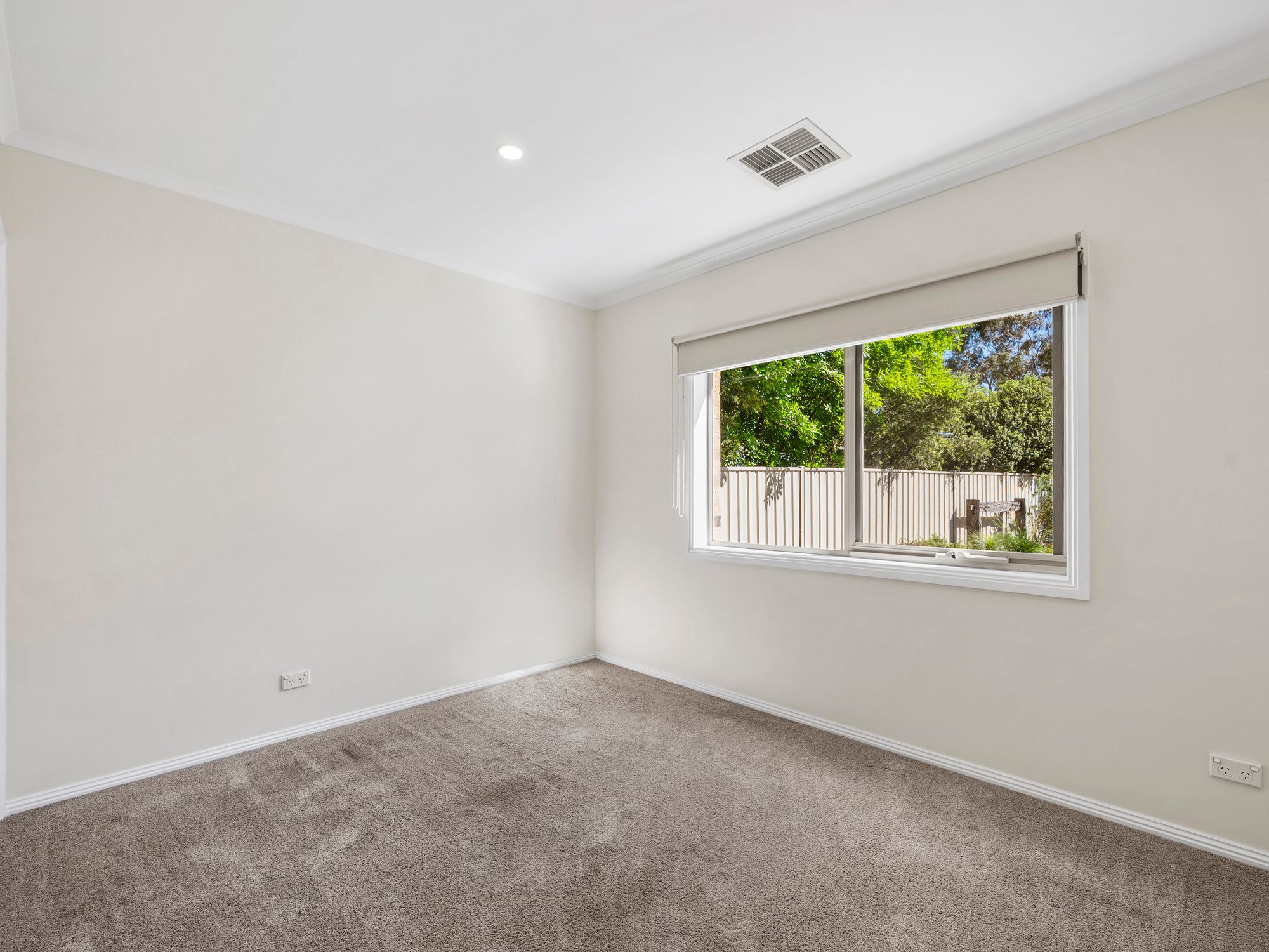 65 Cambridge Drive — photo 11 of 15