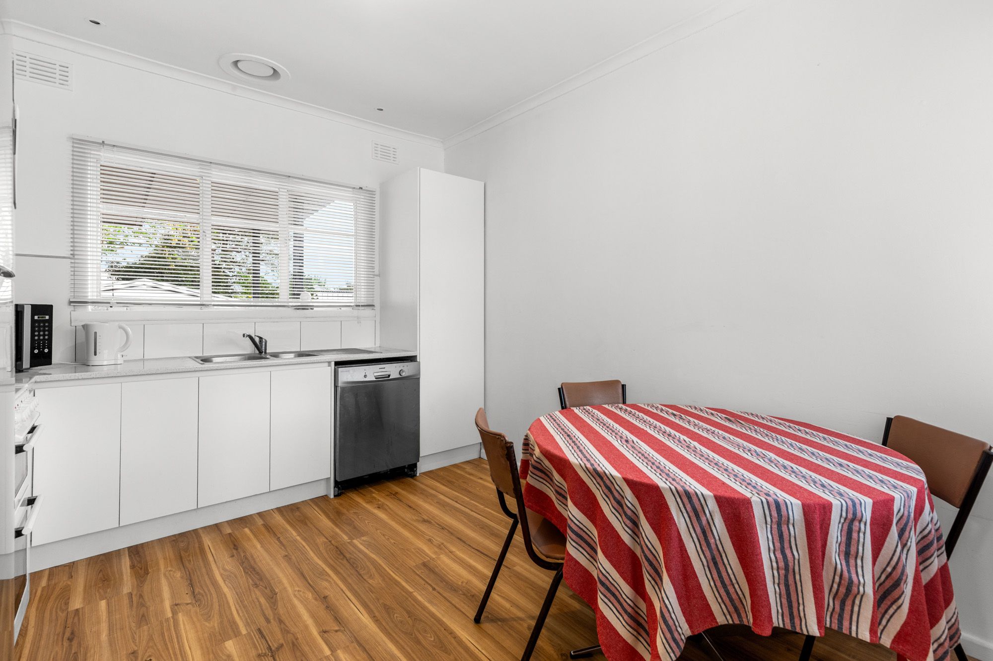 48 Wyndham Street — photo 6 of 25