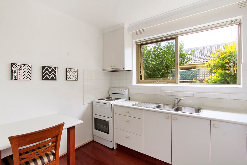 2/33 Toolambool Road, Carnegie, VIC 3163