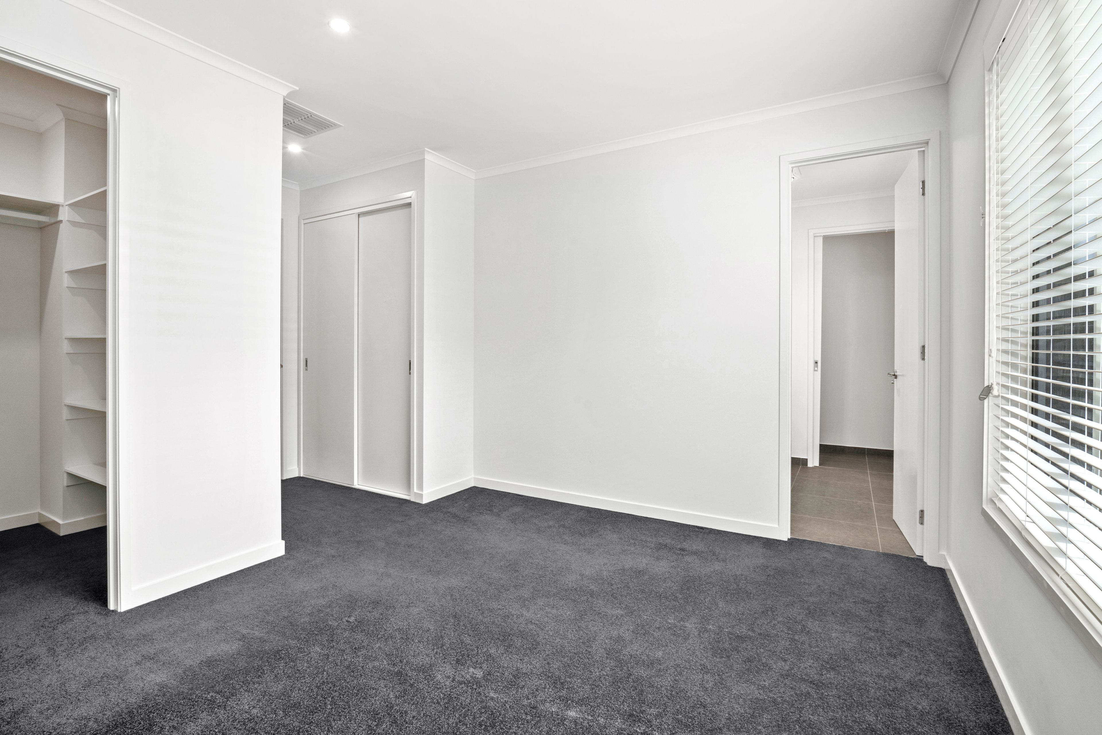 25 Hollioake Drive — photo 5 of 8