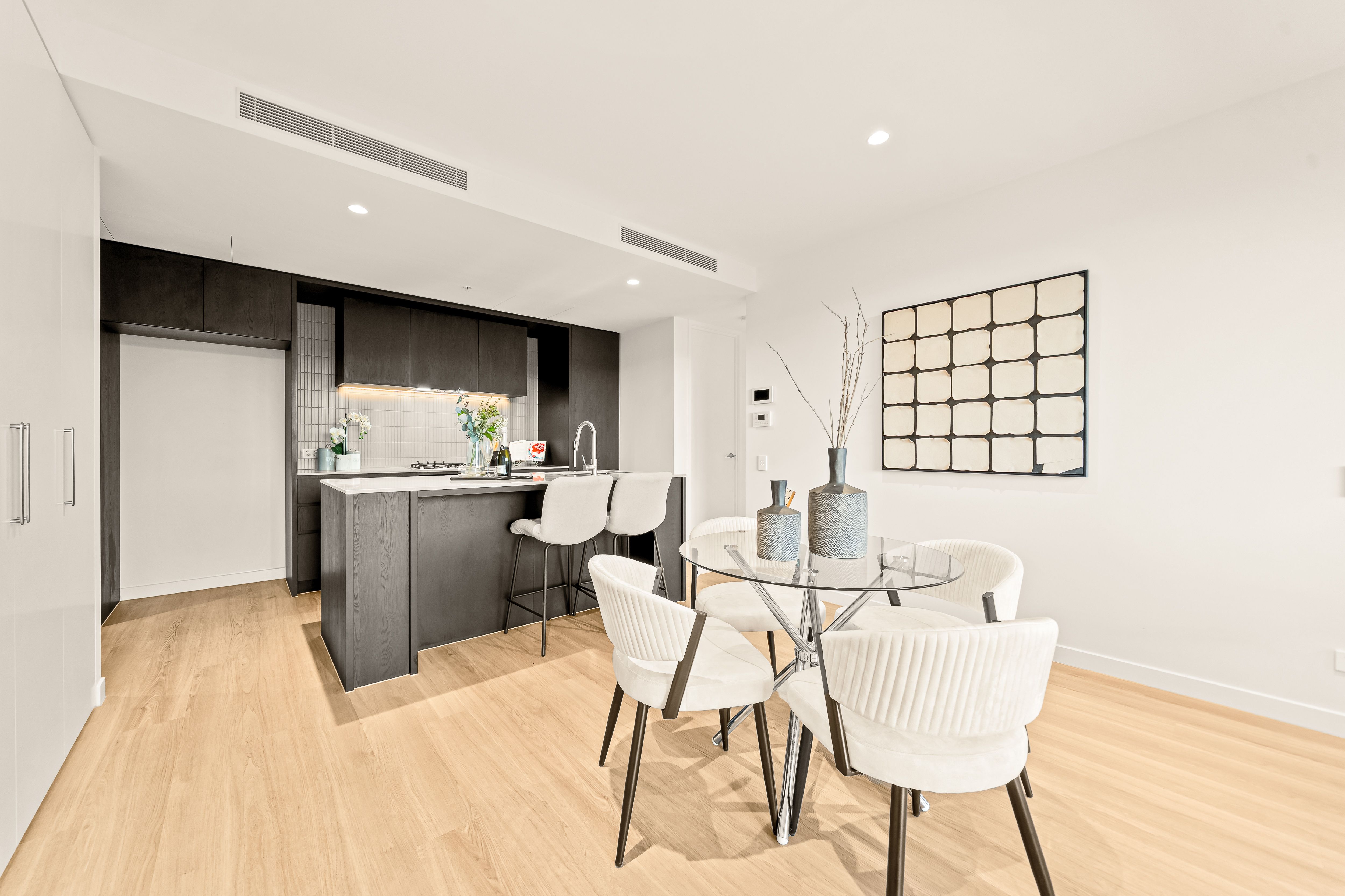 605/28 Lissner Street — photo 11 of 23