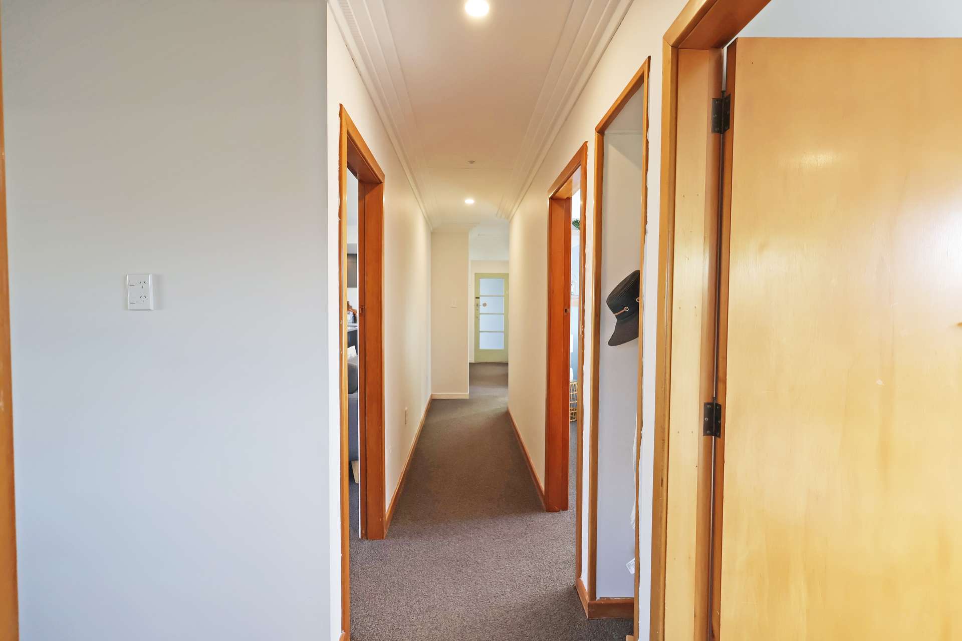 331 Chelmsford Street photo 24