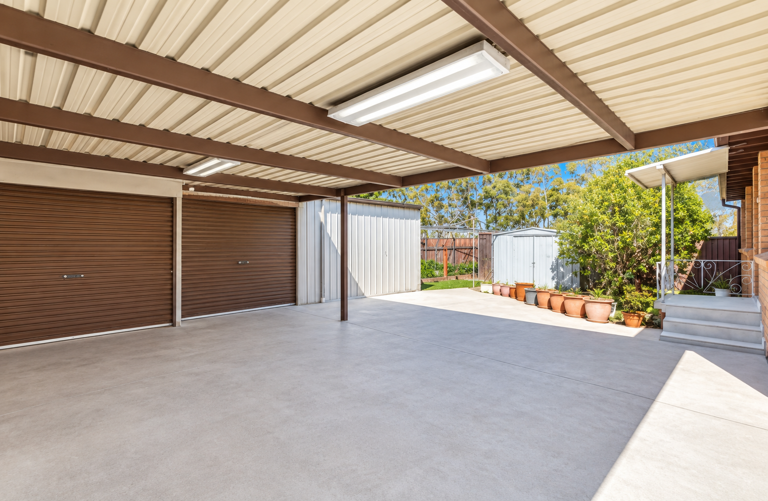 31 Elwood Crescent — photo 12 of 13