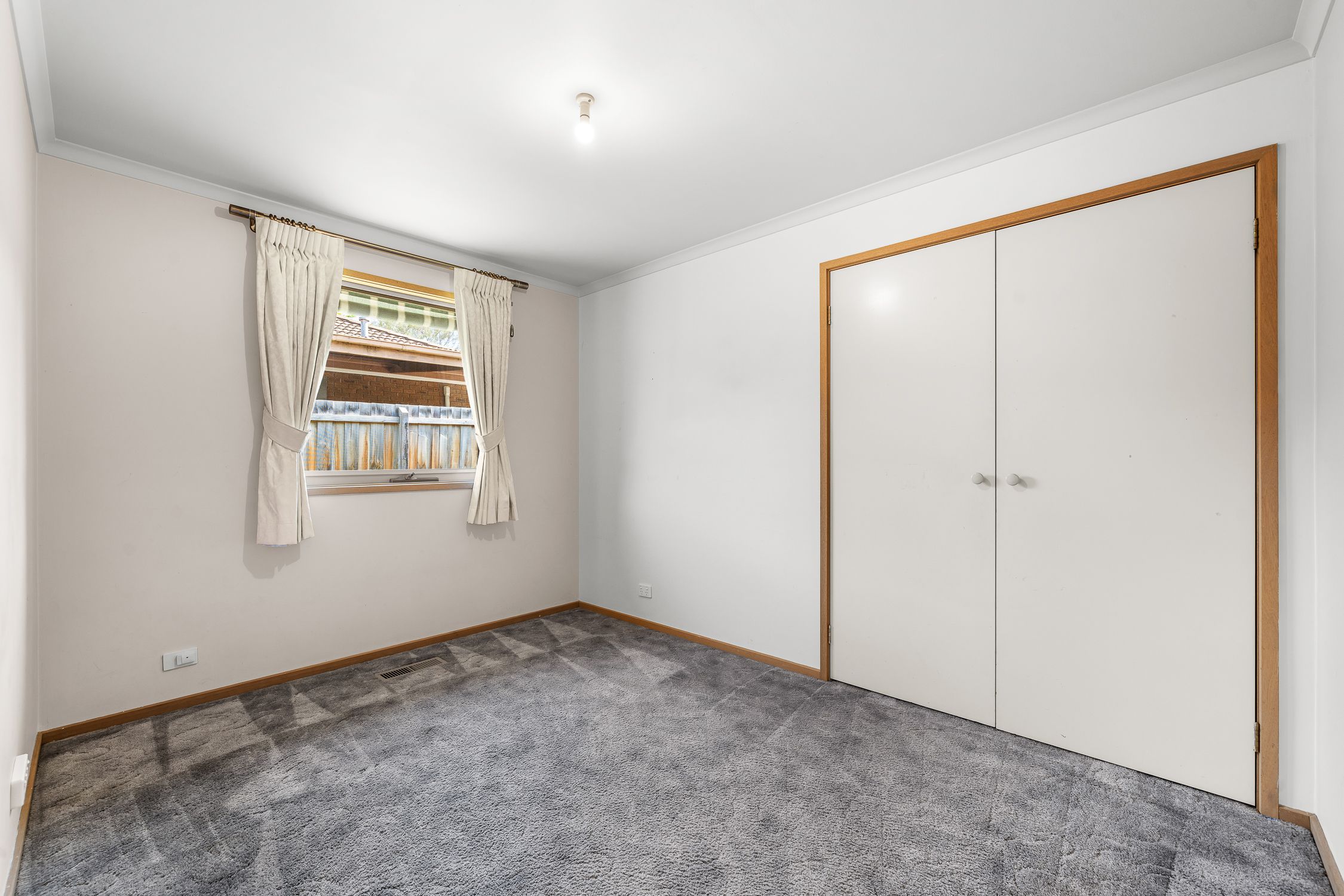 24 Irving Road — photo 9 of 10