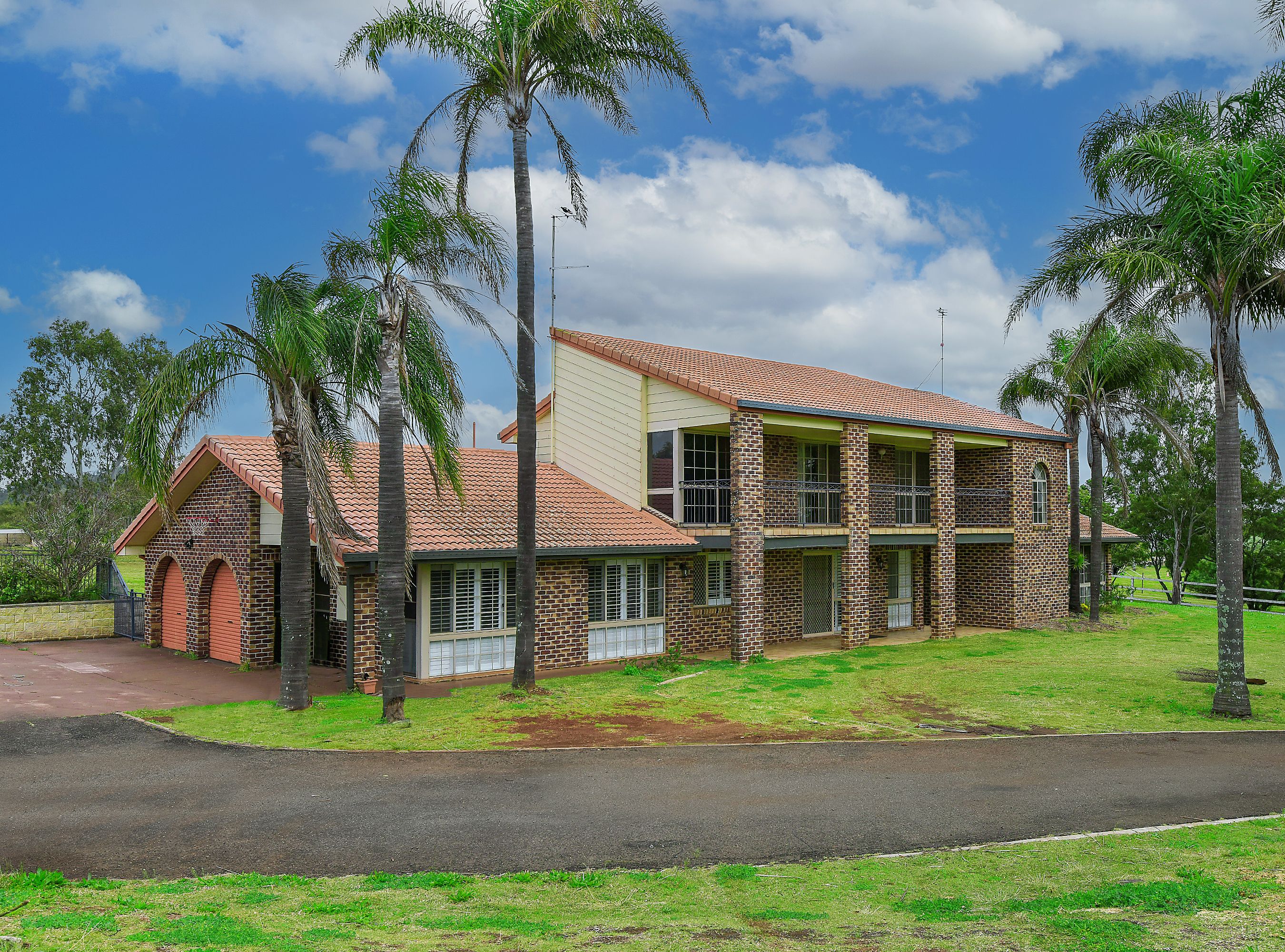7 Birdland Drive, Glenvale QLD 4350