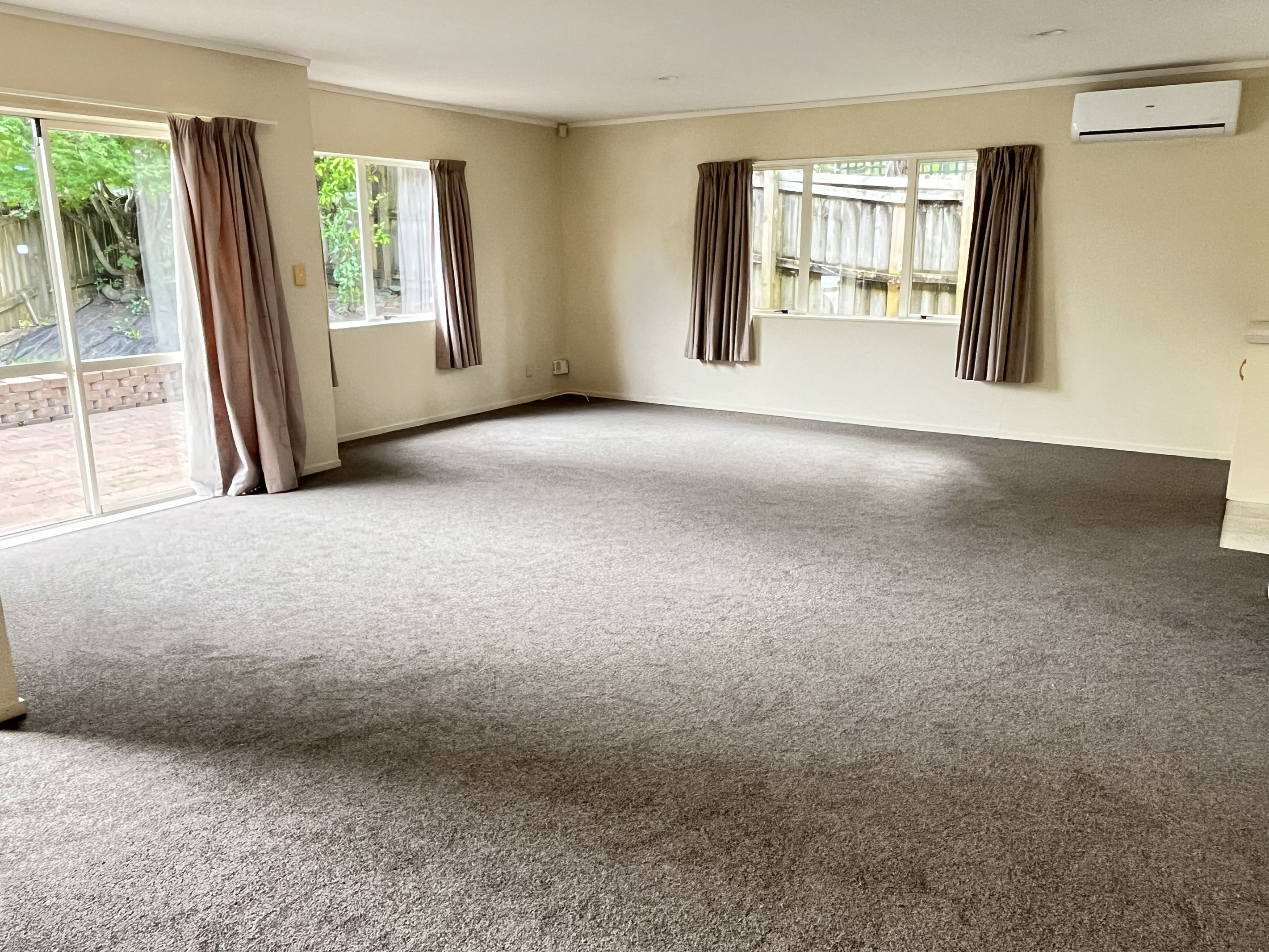 636E East Coast Road, Pinehill, North Shore City