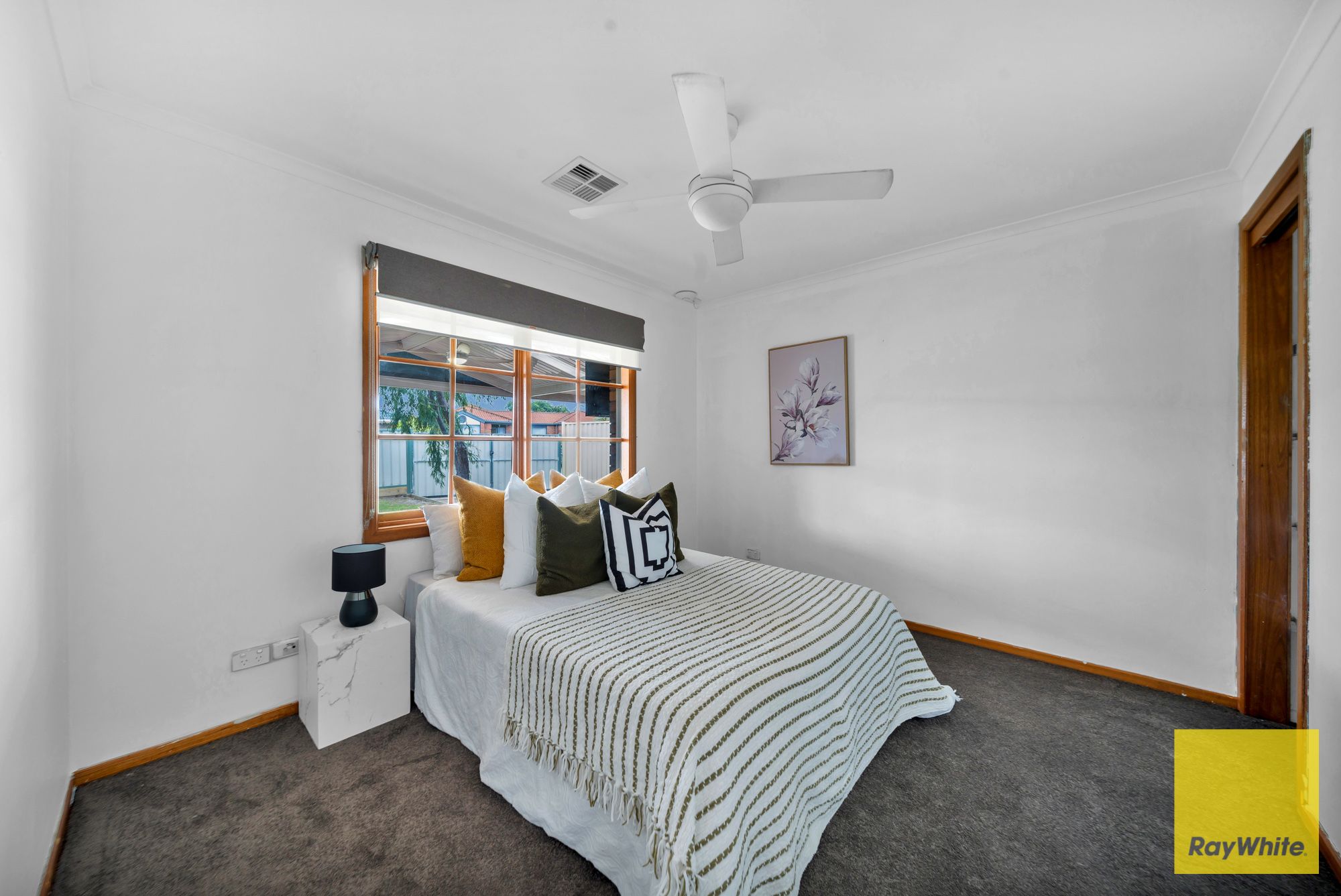 10 Ashton Crescent — photo 14 of 30
