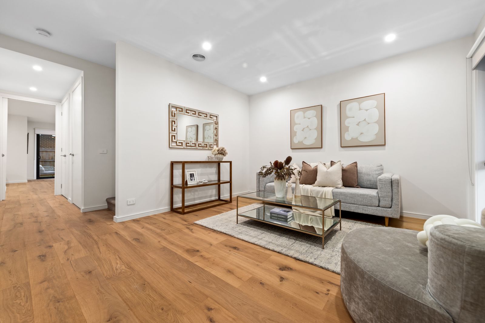 14 Rustic Avenue, Burwood East, VIC 3151