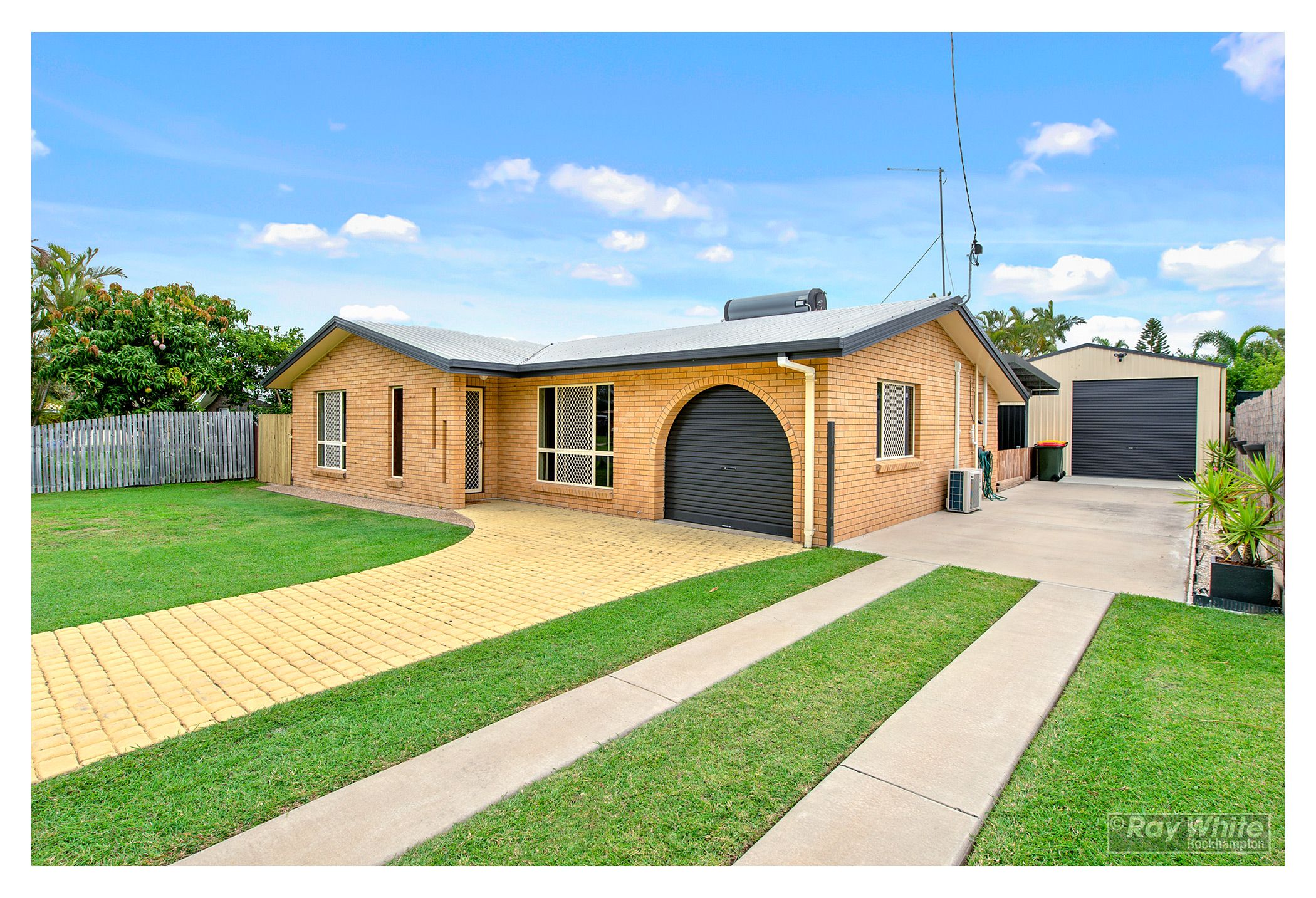 22 Kingfisher Parade, Norman Gardens QLD 4701