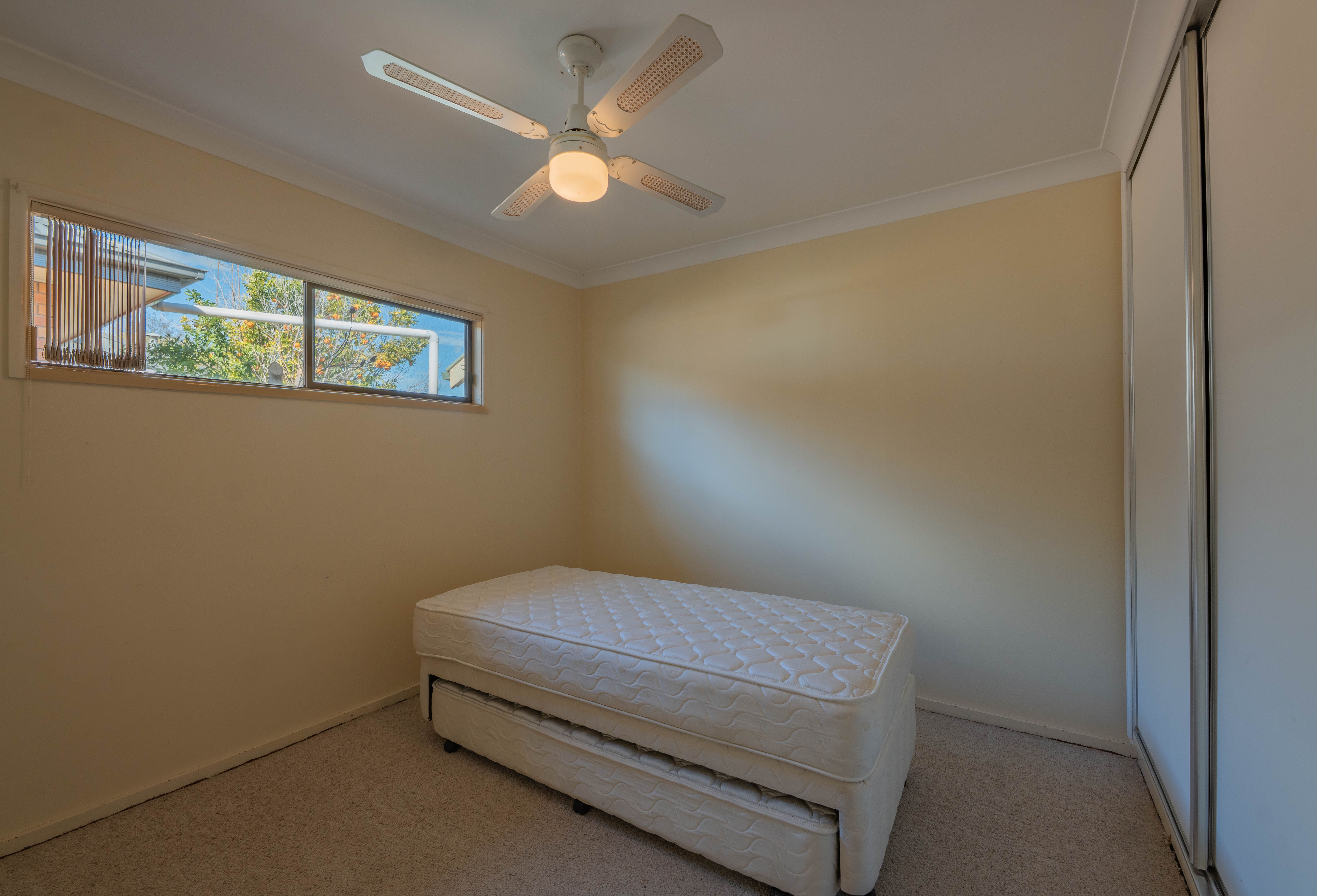40 Kurrajong Street — photo 14 of 25
