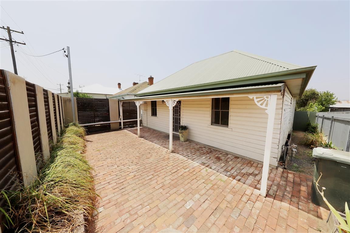 62 Capper Street, Tumut, NSW 2720