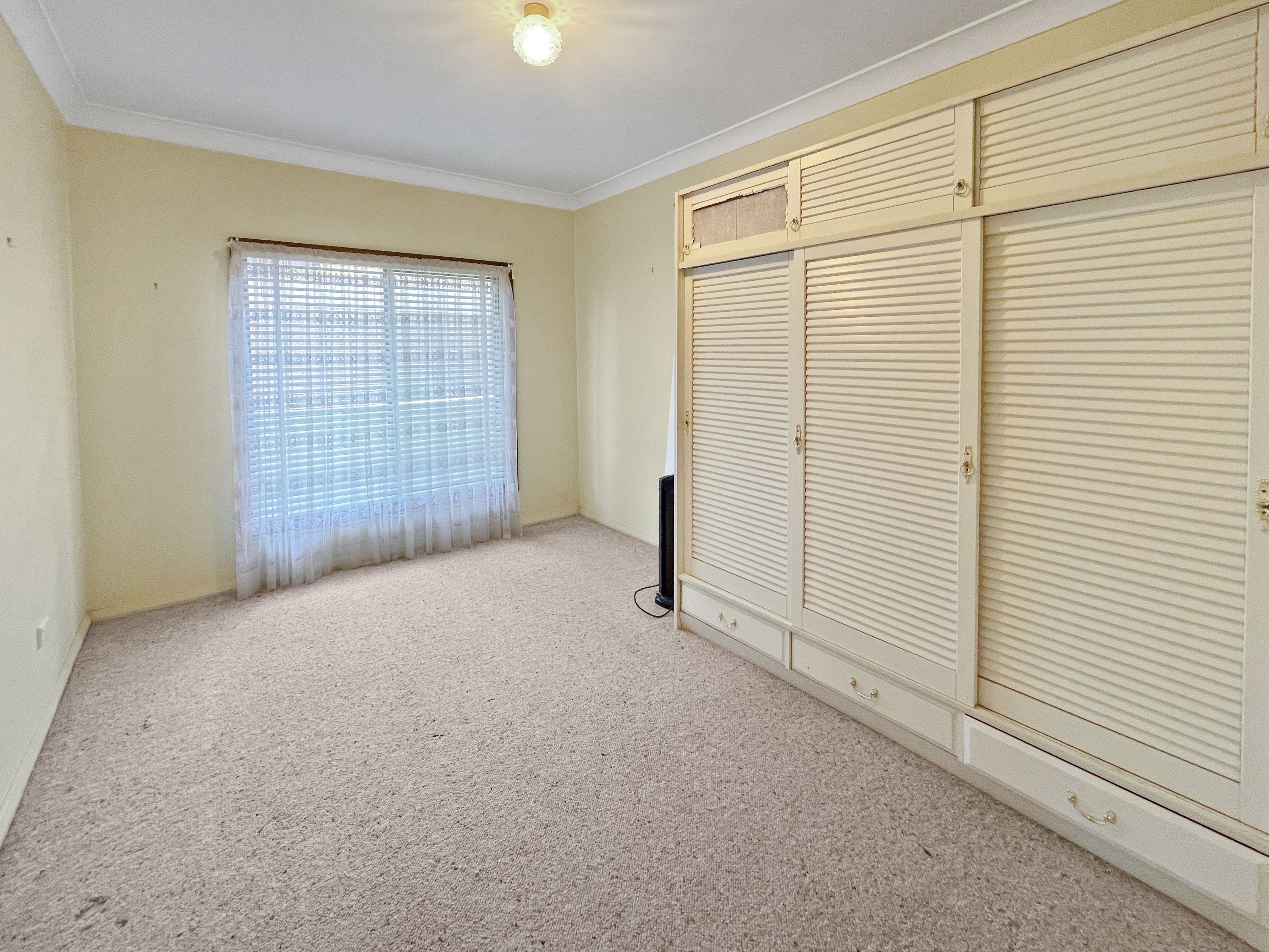 415 Wheelers Lane — photo 7 of 11