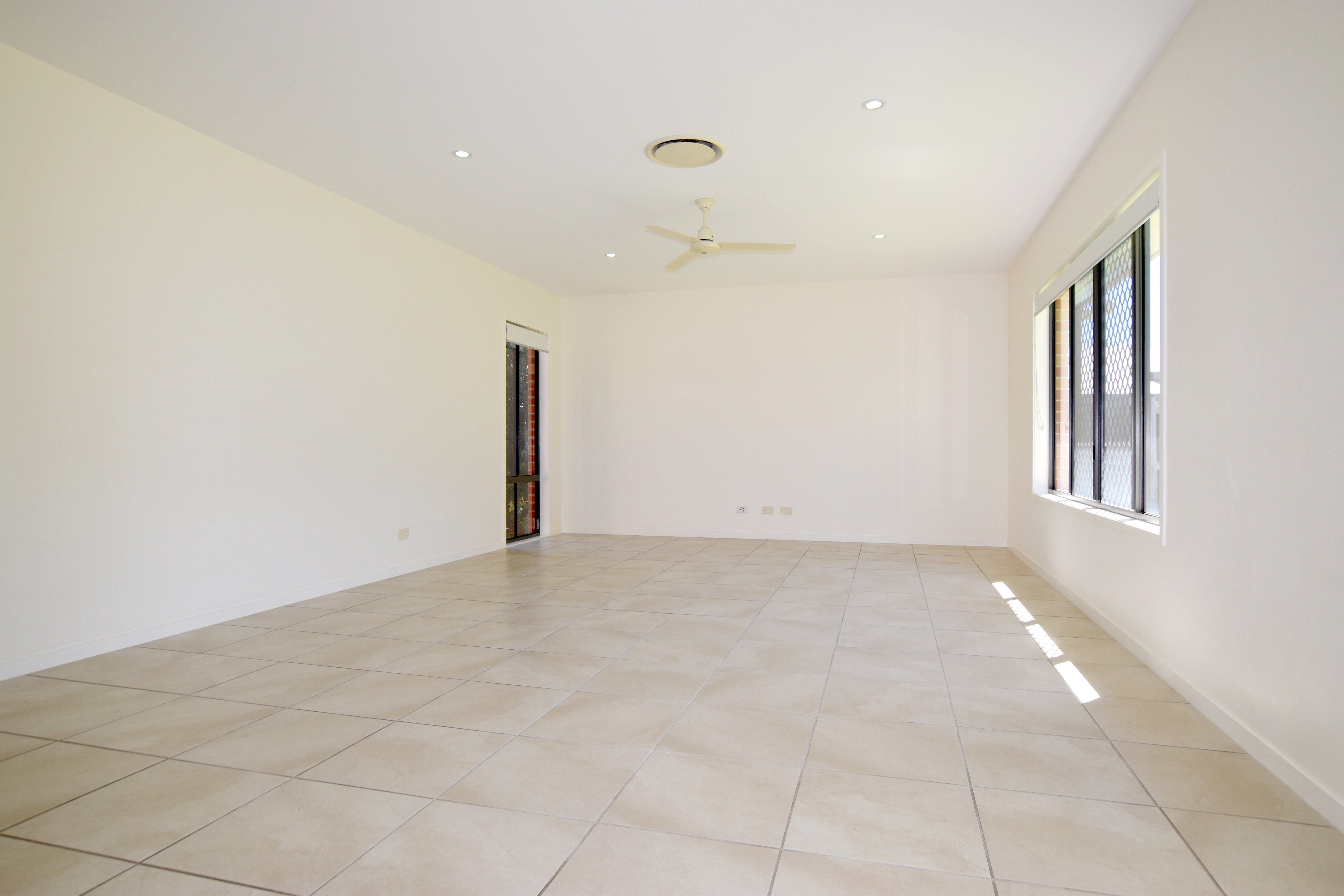 11 Cornforth Crescent, Kirkwood, QLD 4680