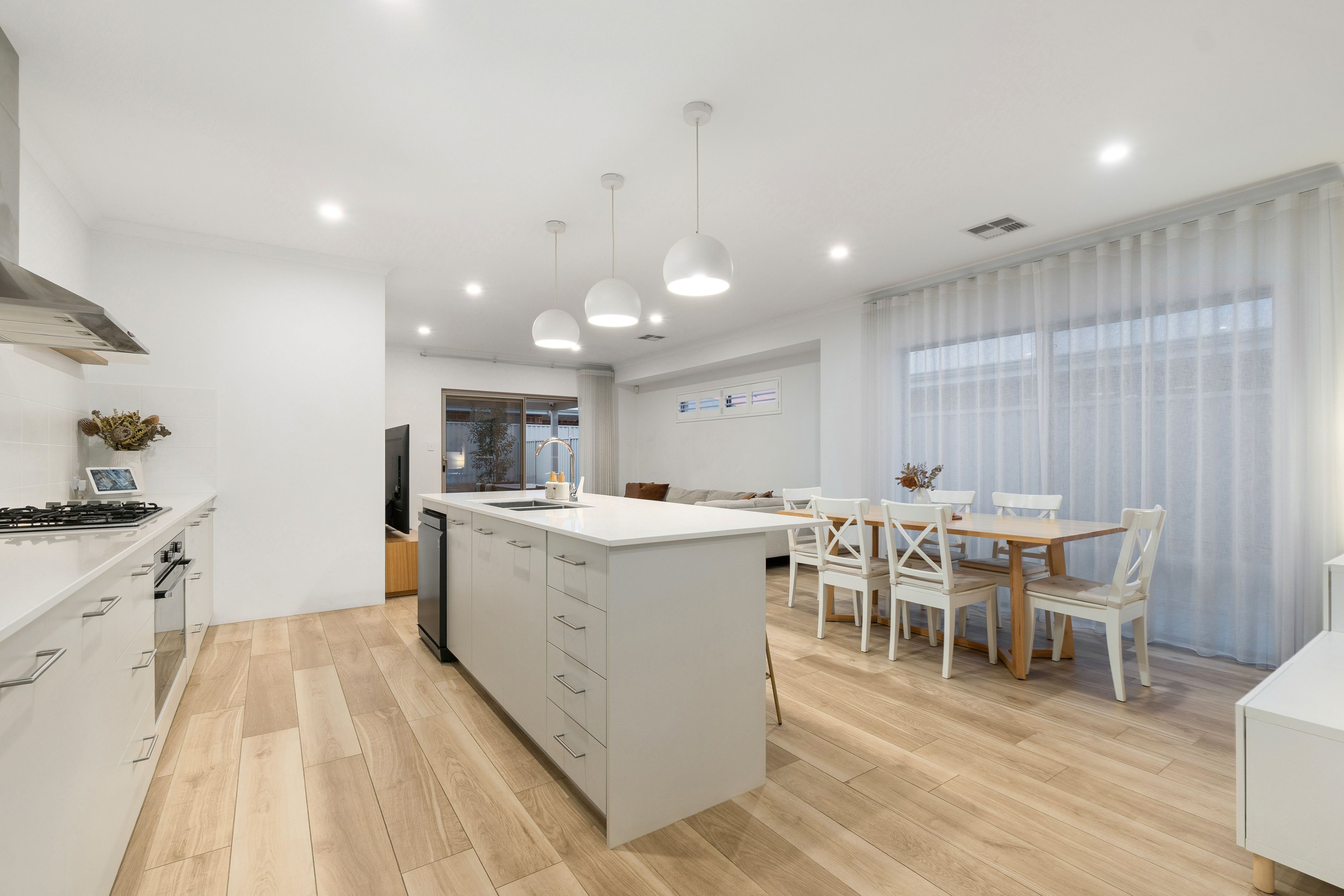 8 Propeller Avenue — photo 13 of 30