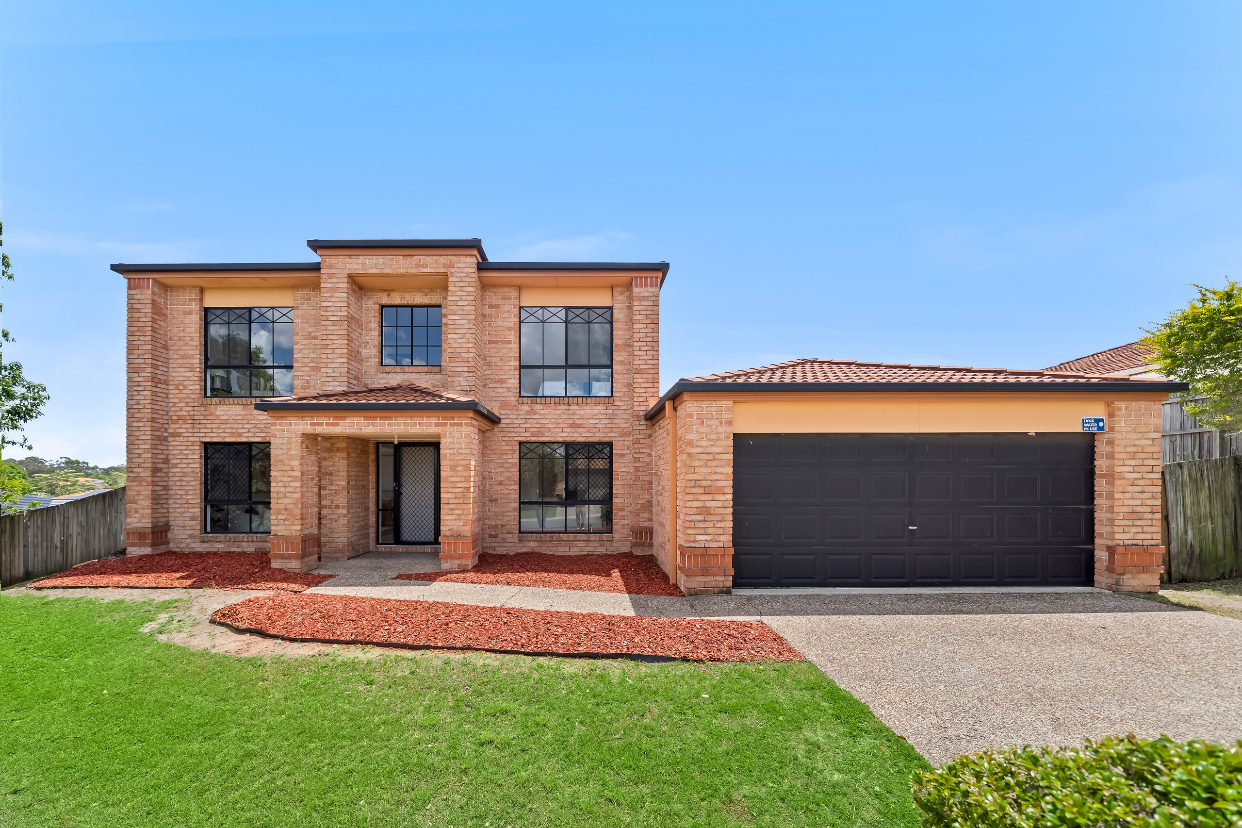 2 Lochano Close, Parkinson, QLD 4115