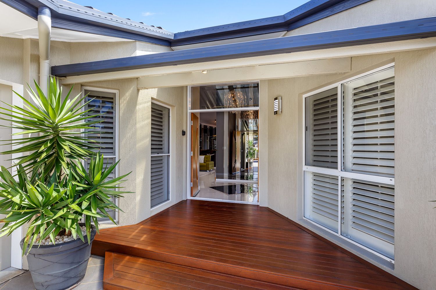 37 Pebble Beach Drive, Runaway Bay, QLD 4216