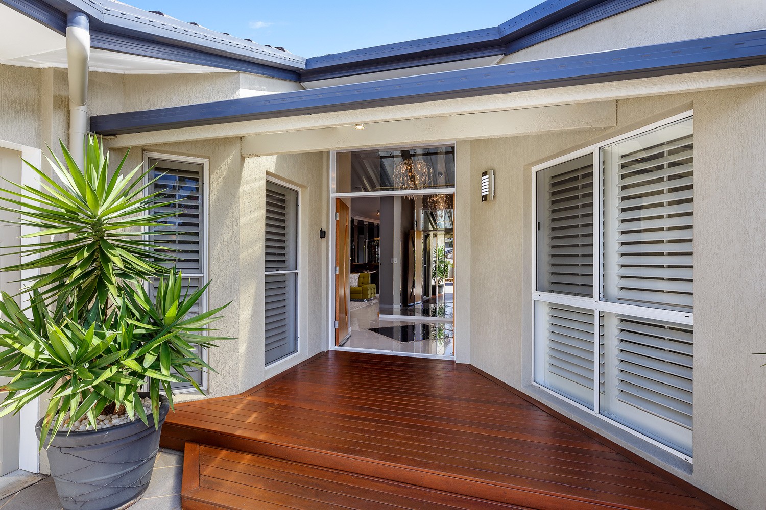 37 Pebble Beach Drive, Runaway Bay, QLD 4216