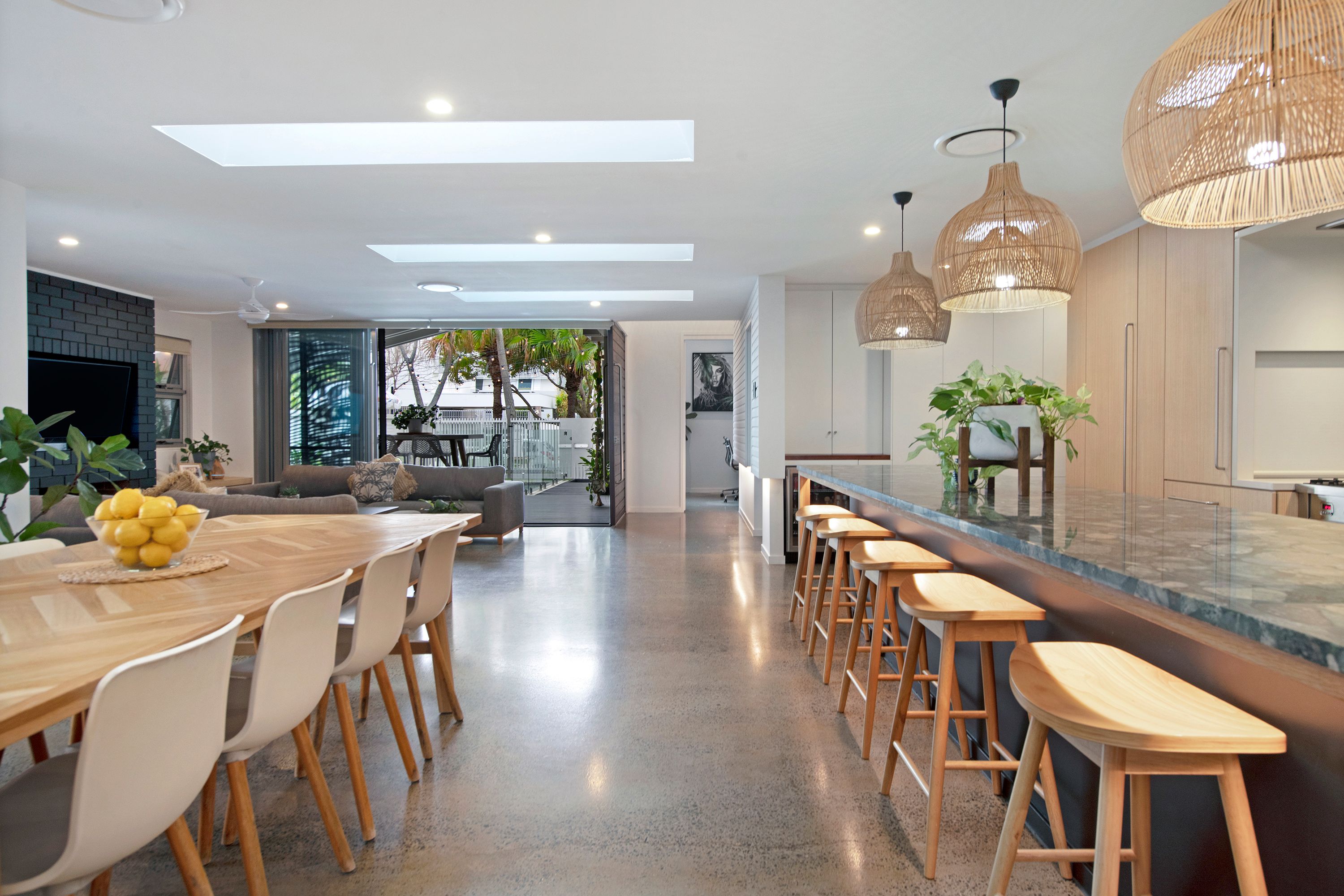 106 Seagull Avenue, Mermaid Beach, QLD 4218