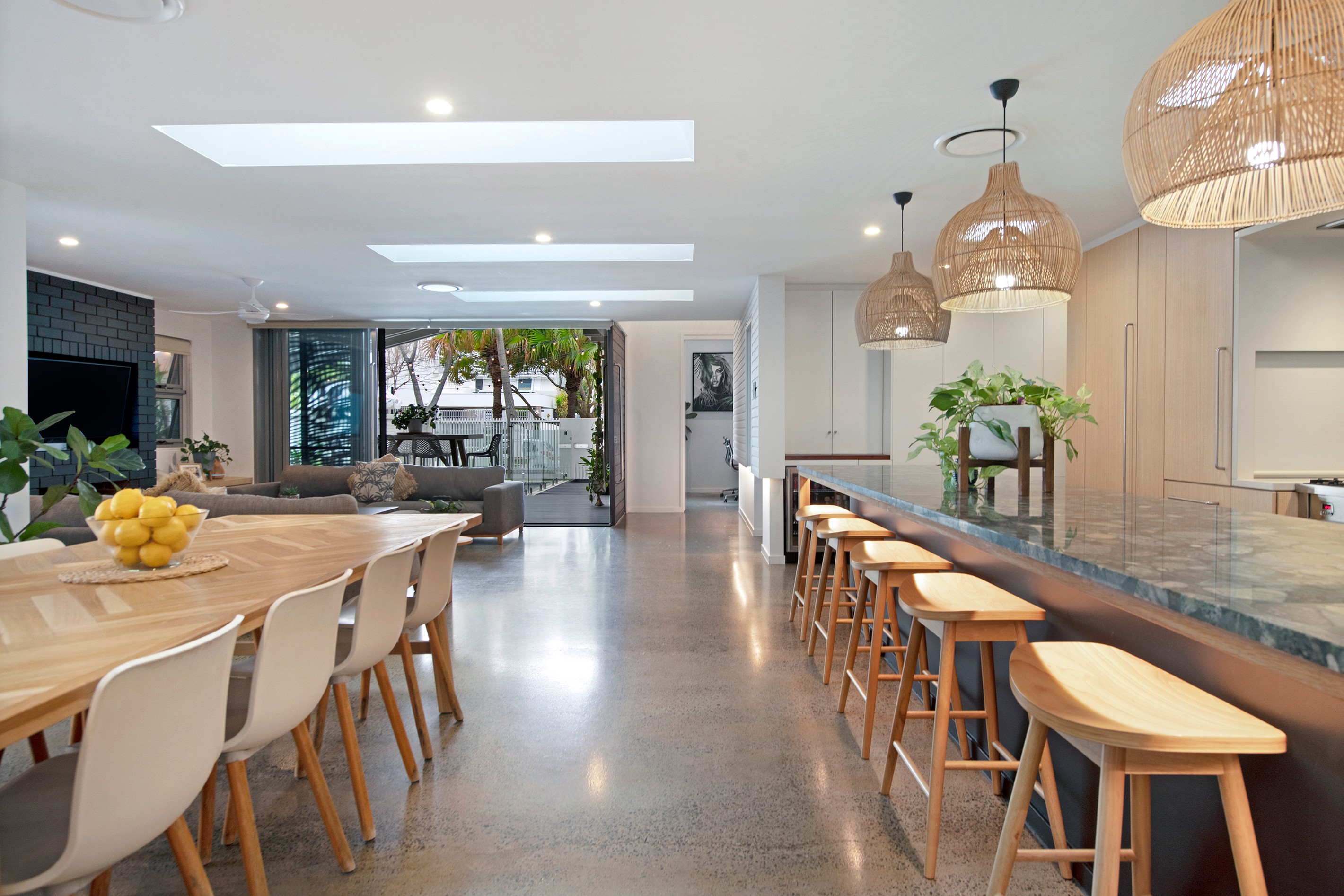 106 Seagull Avenue, Mermaid Beach, QLD 4218