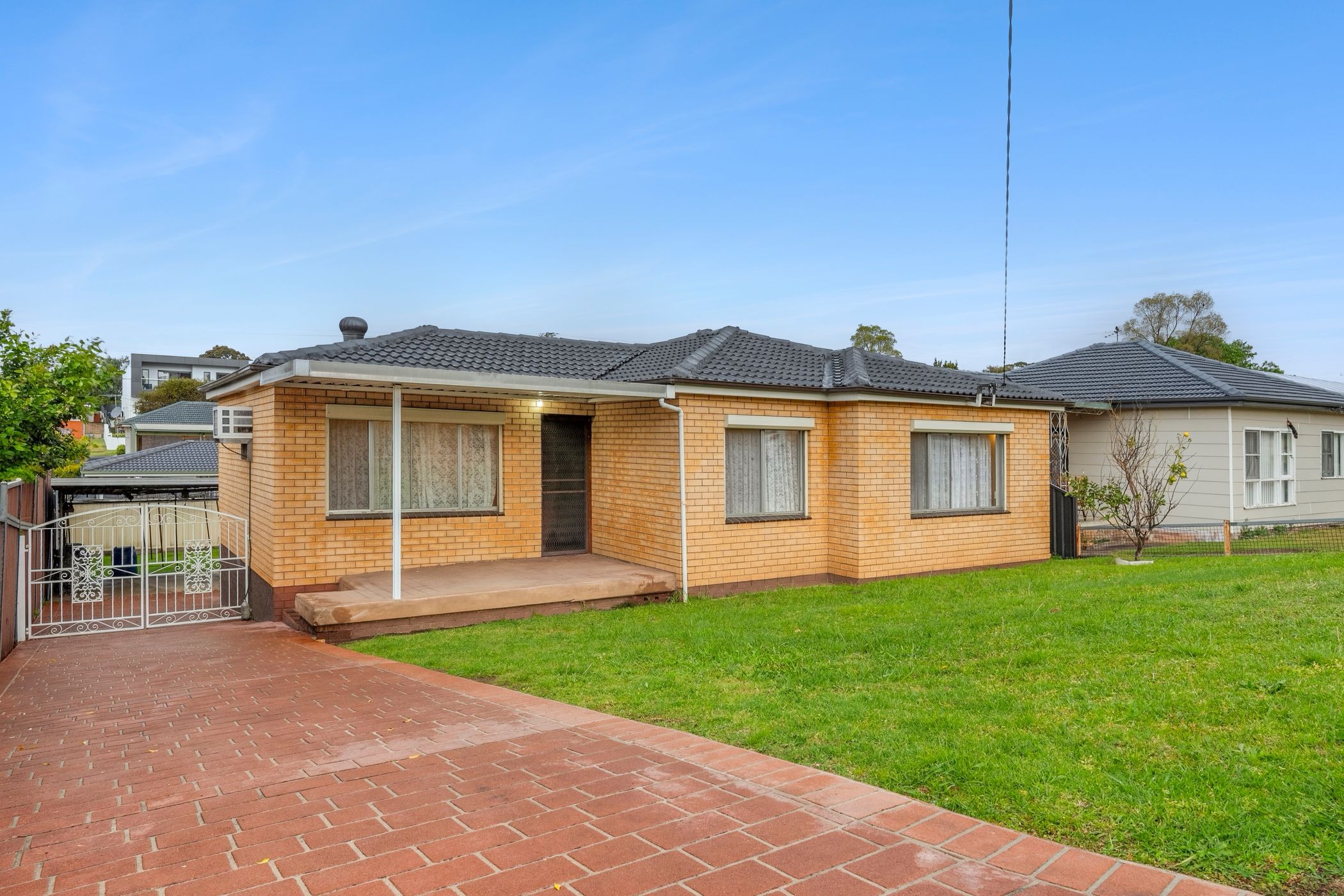 45 Athabaska Avenue, Seven Hills, NSW 2147