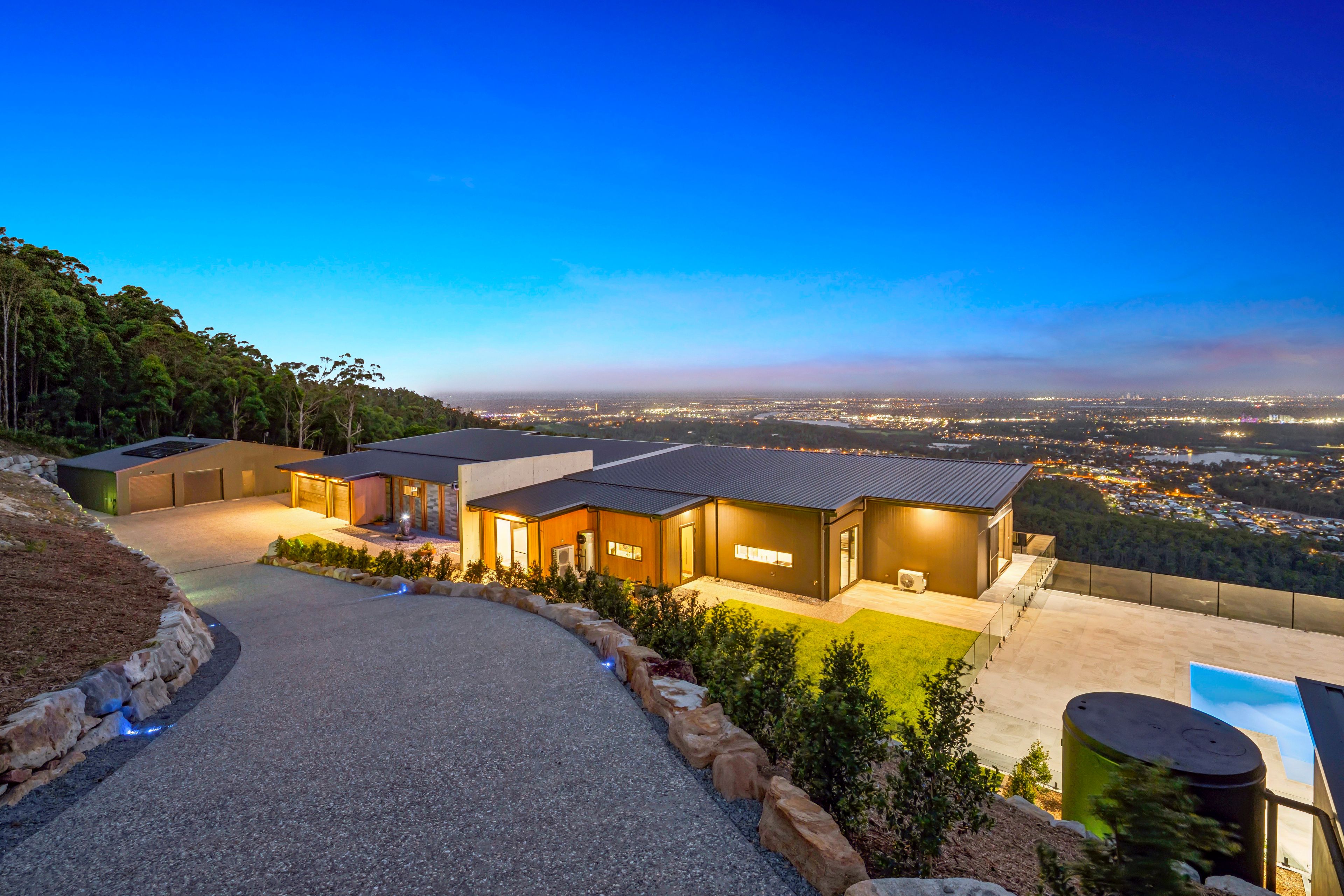 166 Wongawallan Drive — photo 4 of 30