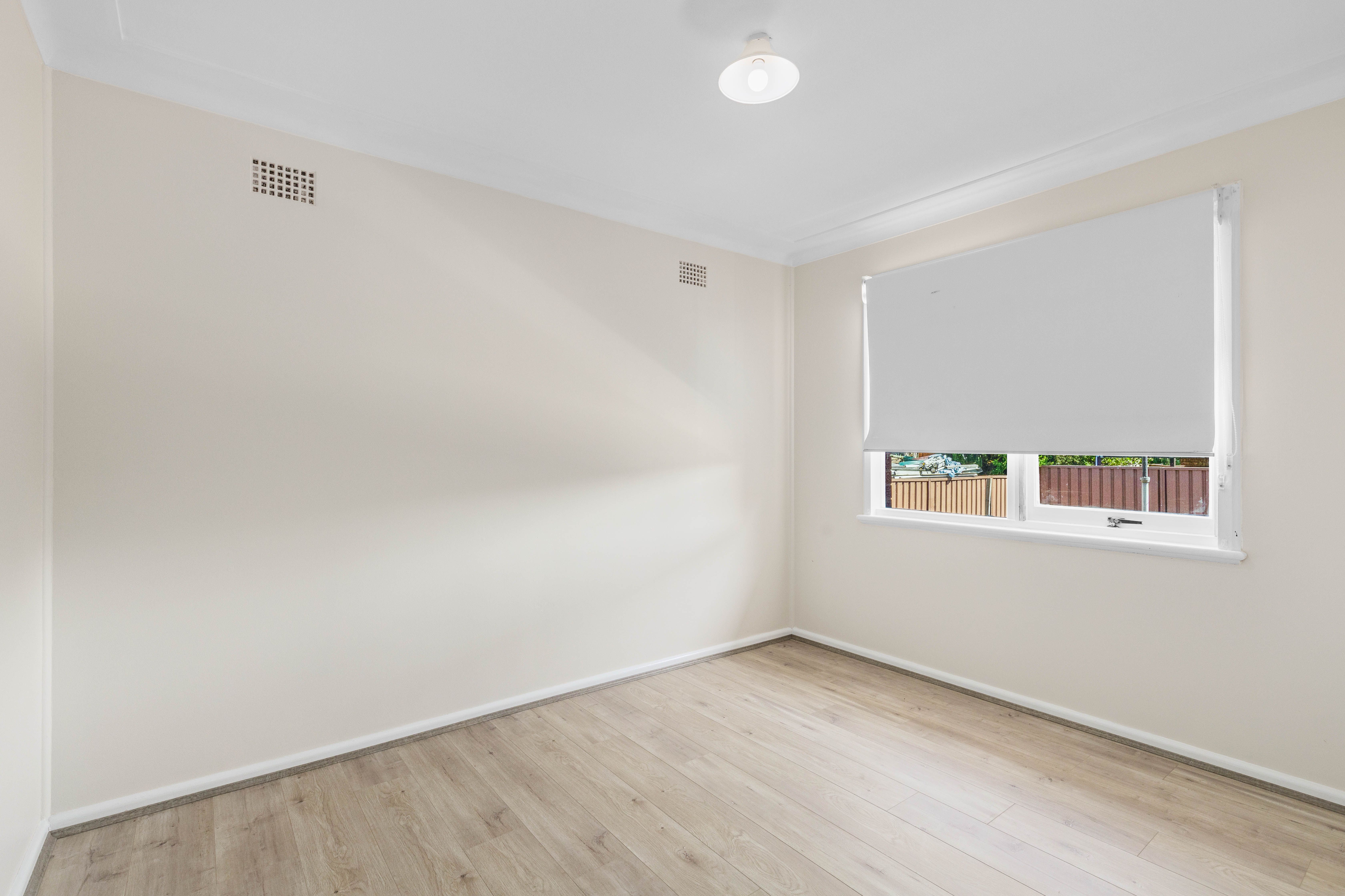 27 Woodview Road, Oxley Park, NSW