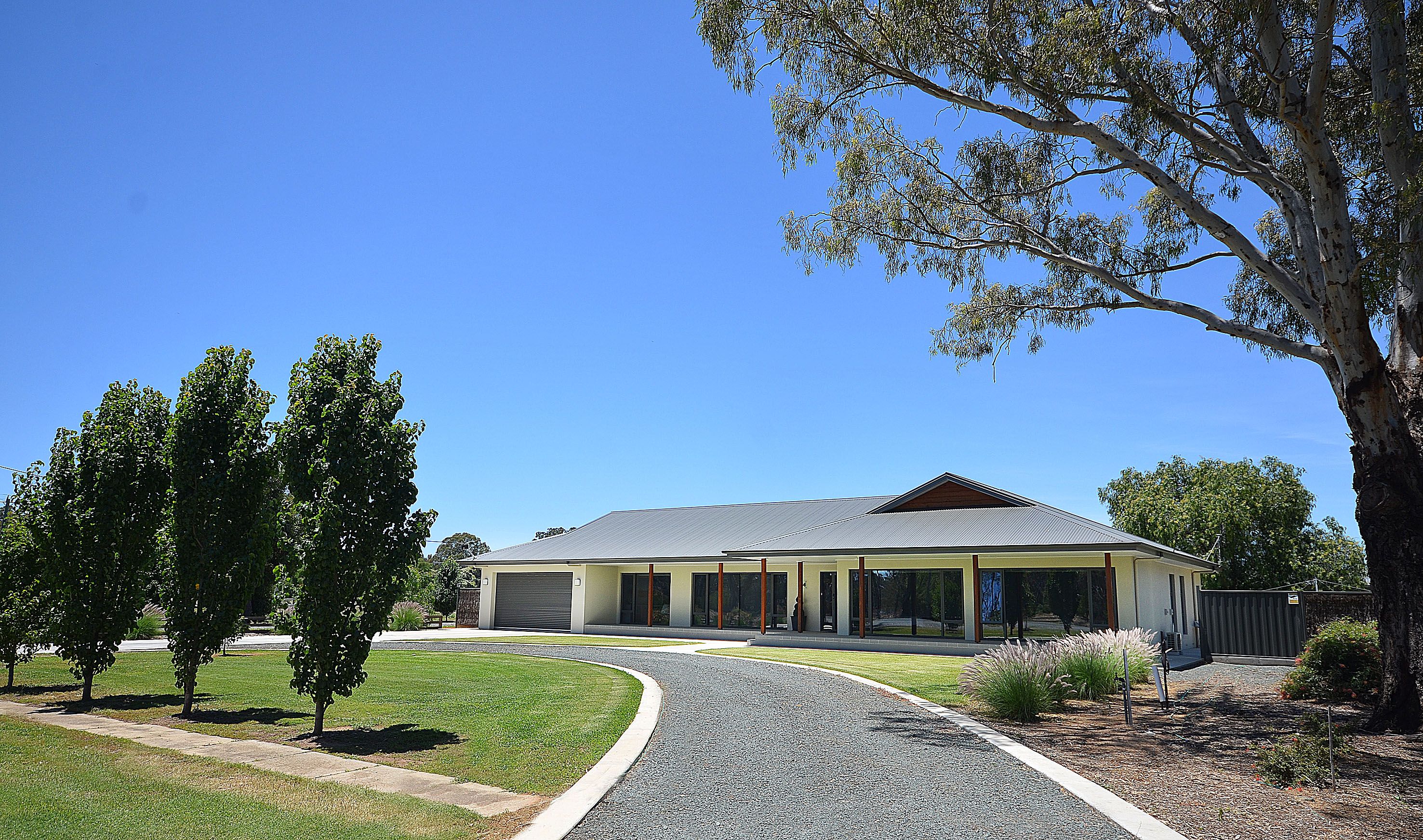 44 River Avenue, Echuca, VIC 3564
