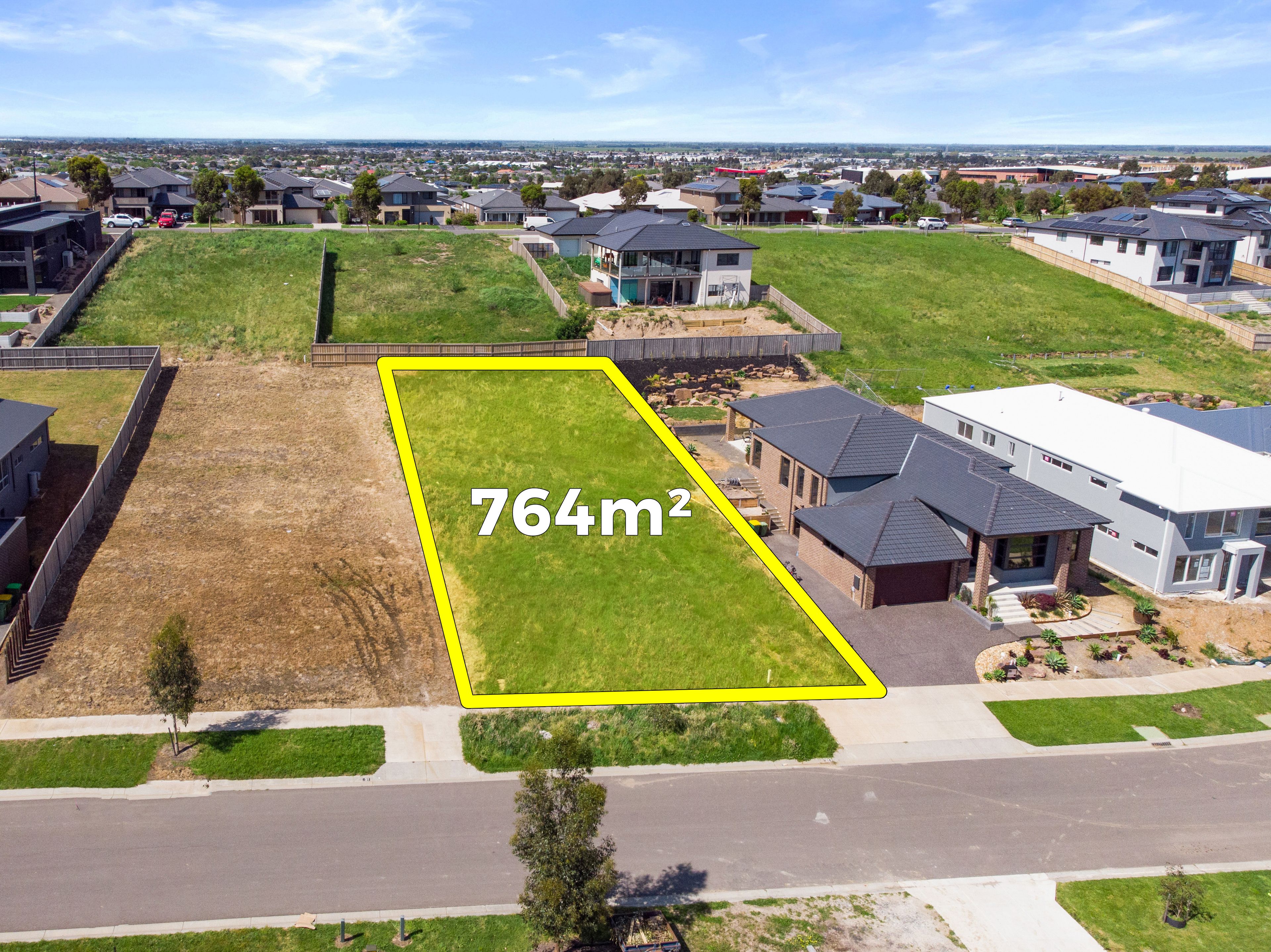 33 Eastbourne Crescent, Officer, VIC 3809