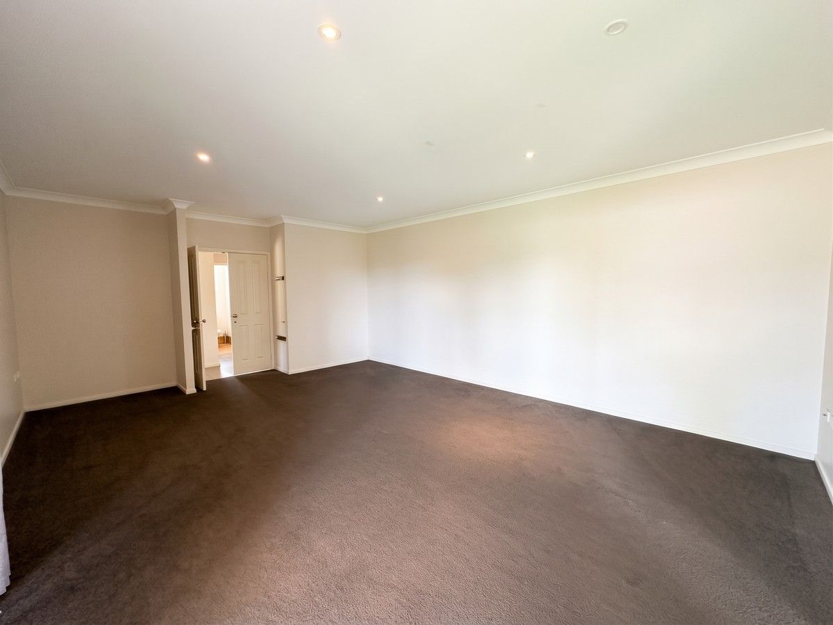 6 Lindgren Close — photo 13 of 30