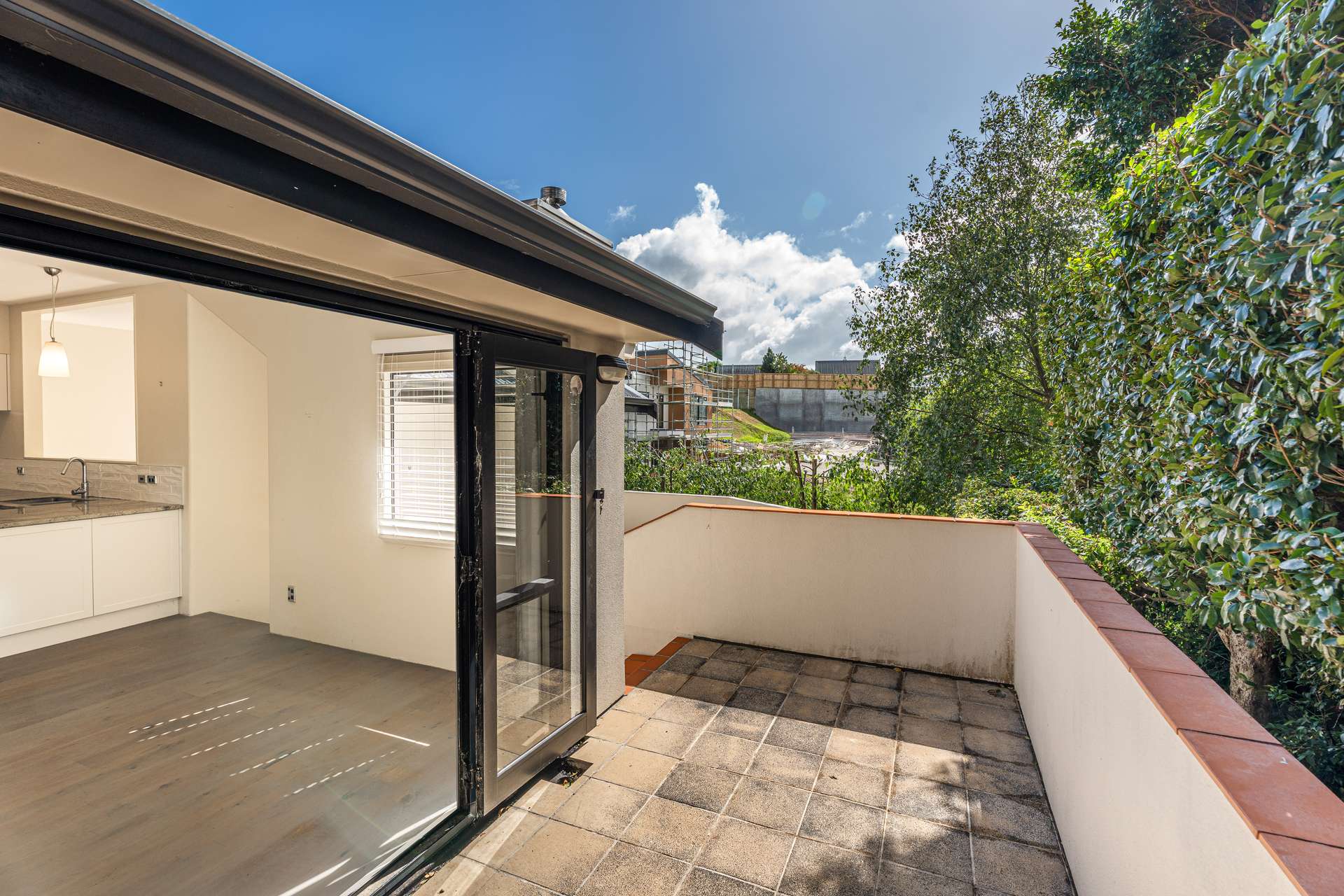 16b Abbotts Way photo 18