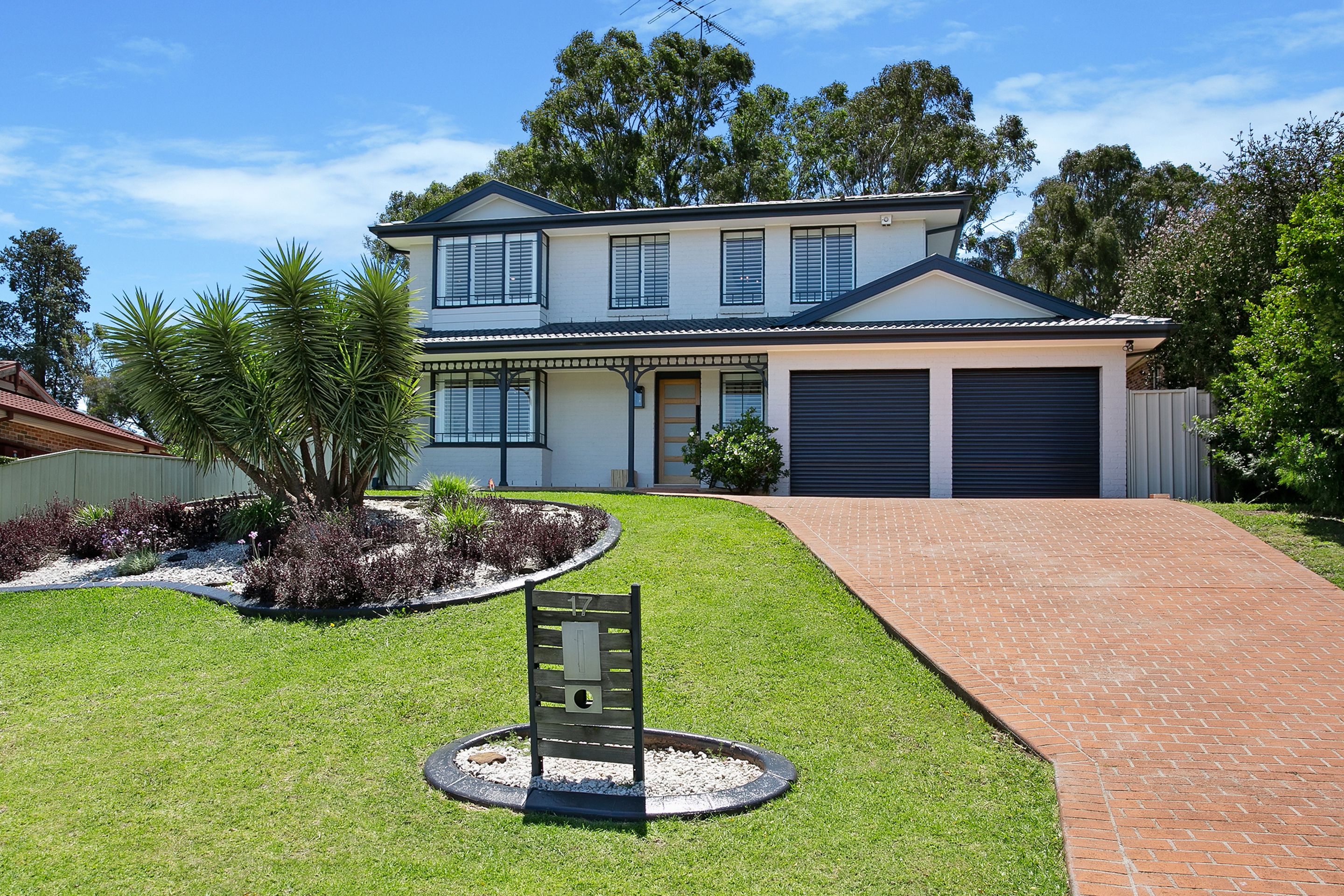 17 Barron Field Drive, Glenmore Park NSW 2745