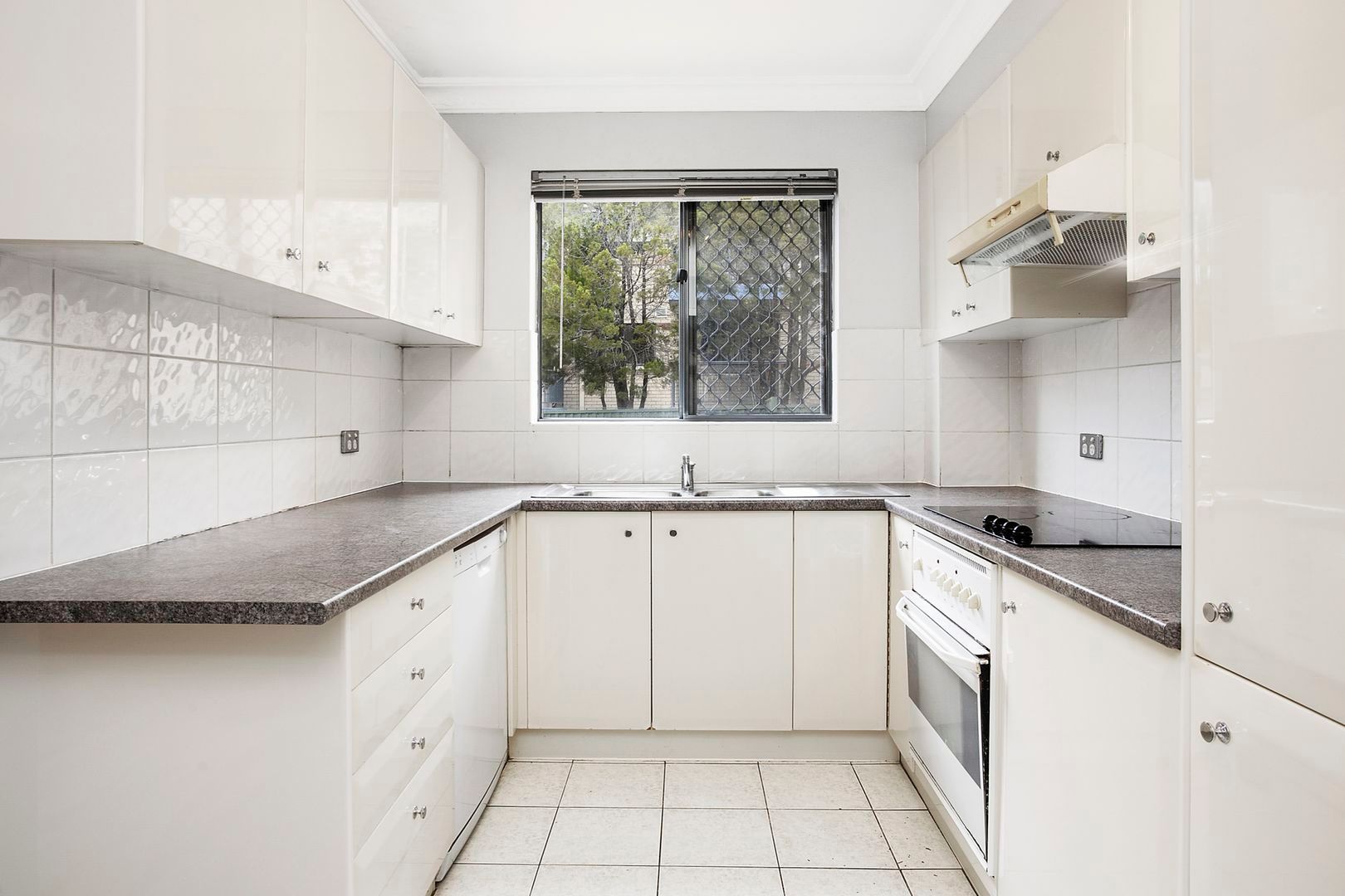 15/34-40 Merton Street, Sutherland, NSW 2232