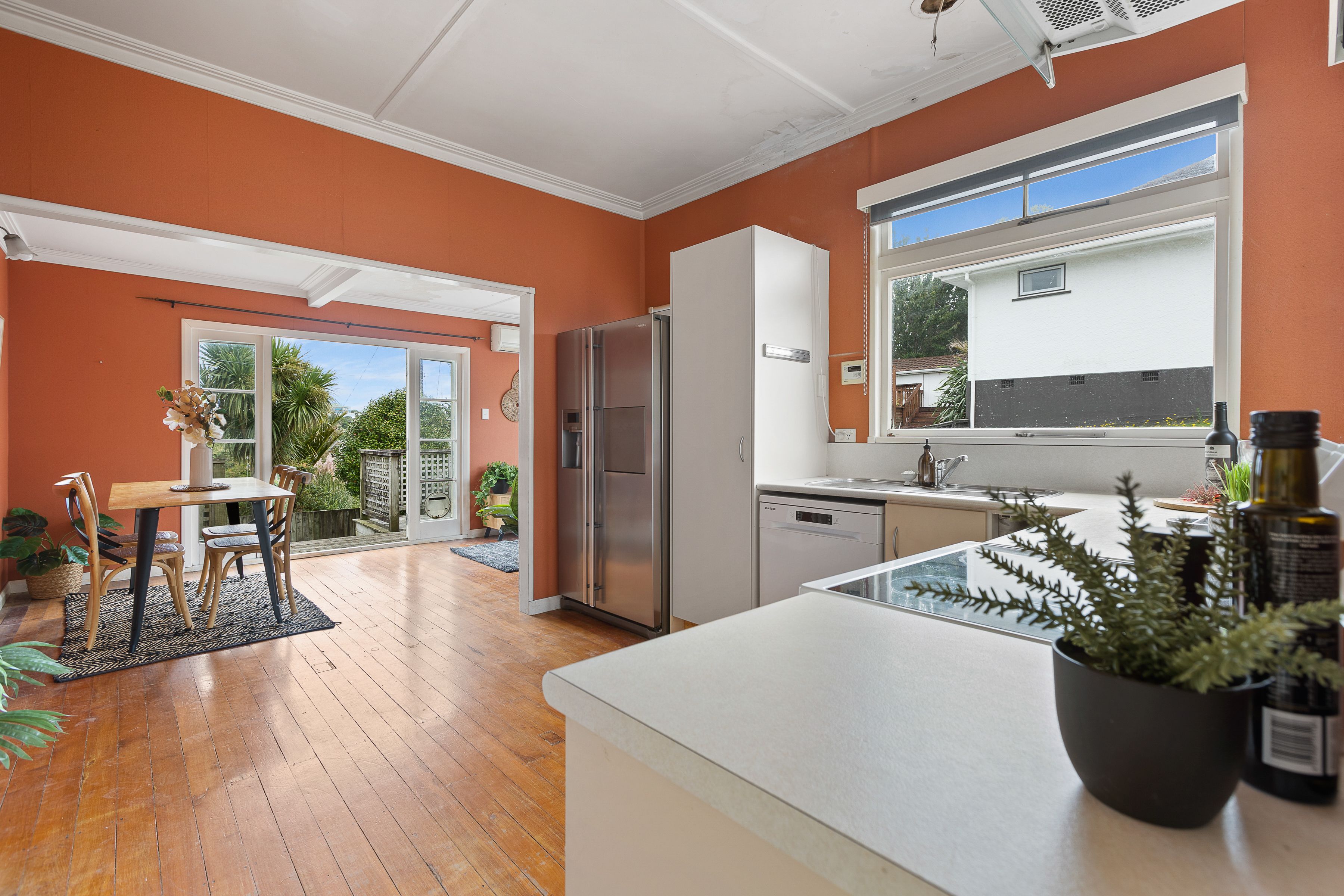 6 Awanui Street, Merrilands, New Plymouth District 4312 House for